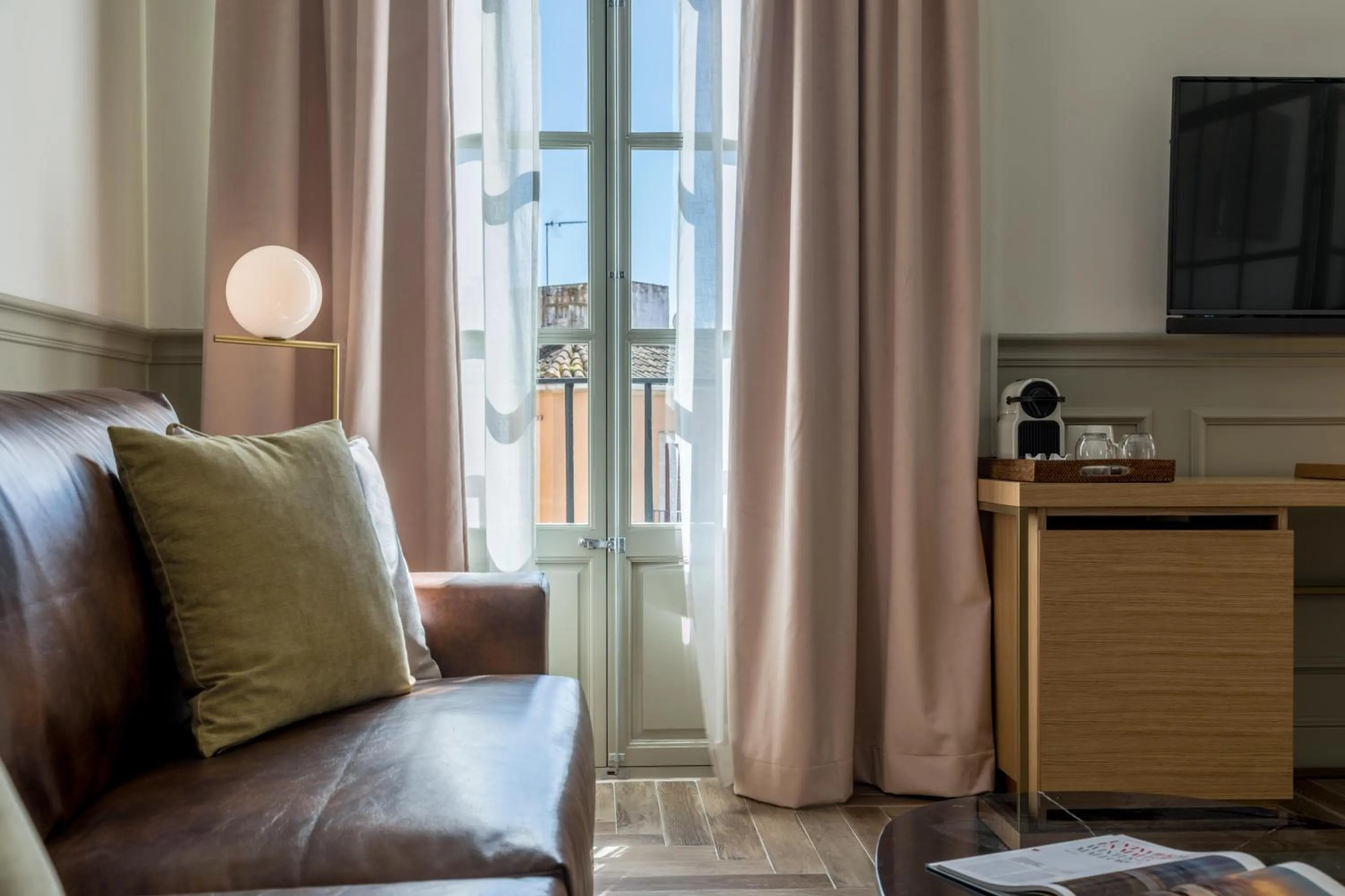 Photo of the whole room in Can Ribera by Zafiro