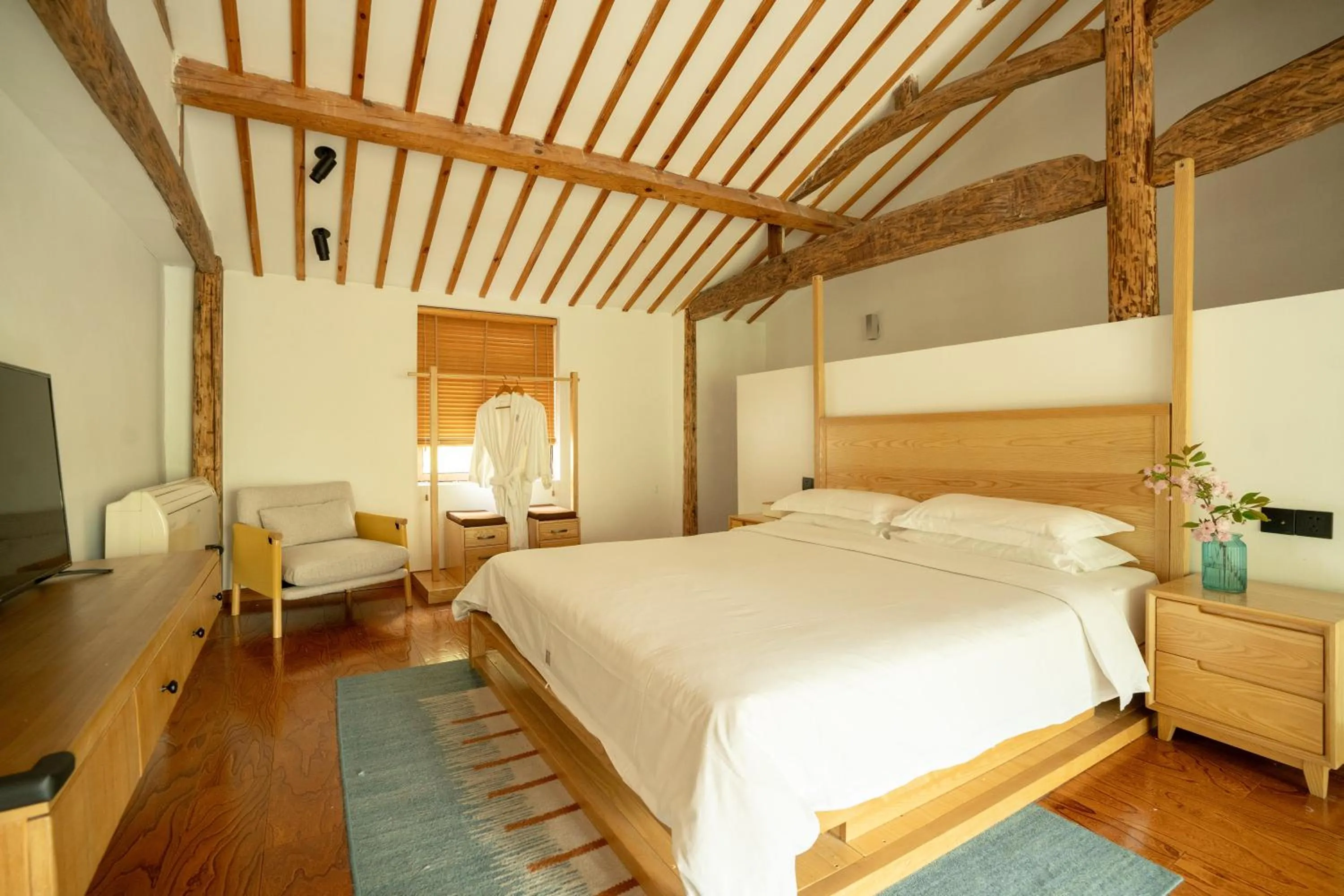 July Bamboo Hostel