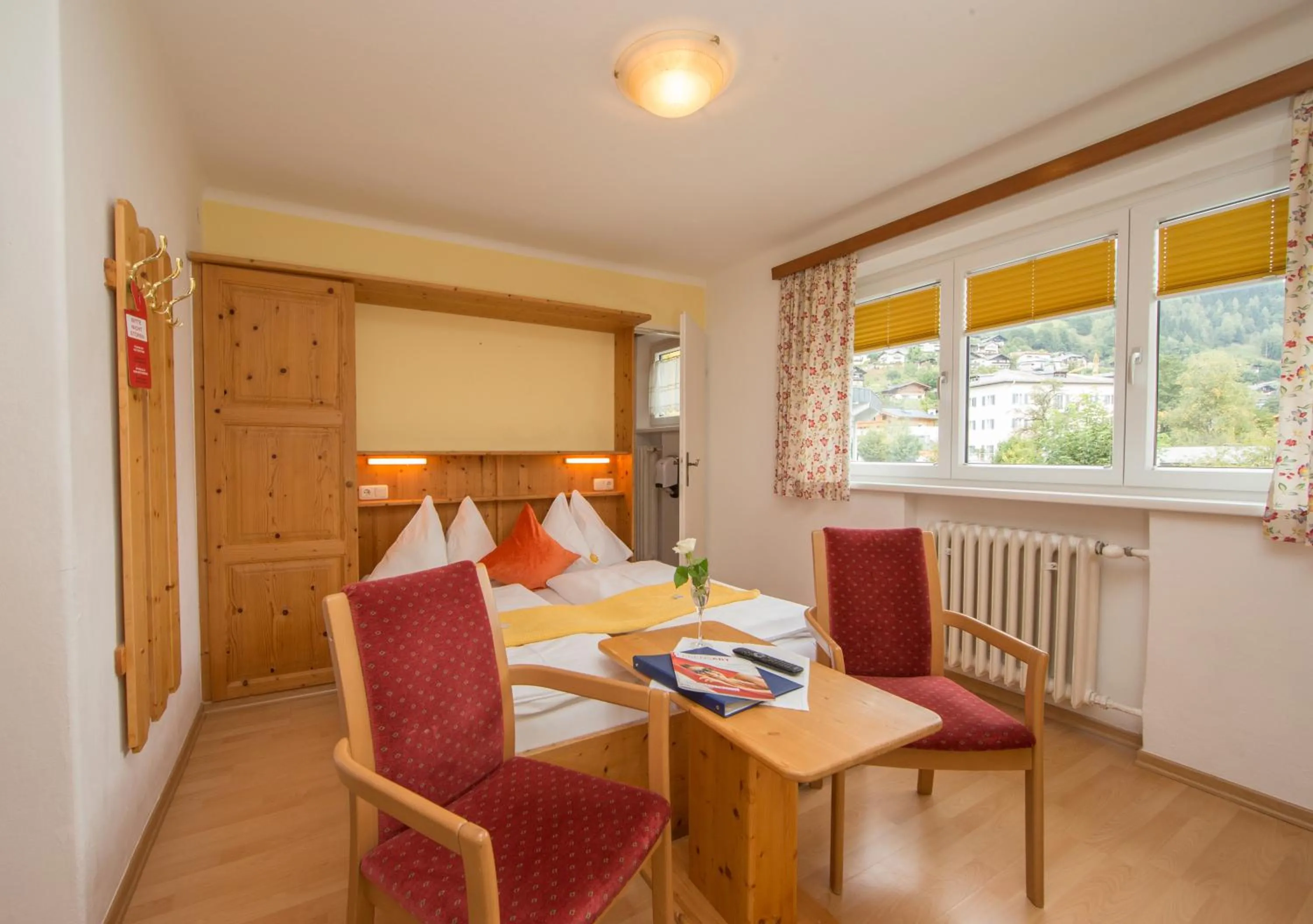 Photo of the whole room in Hotel Pension Hubertus