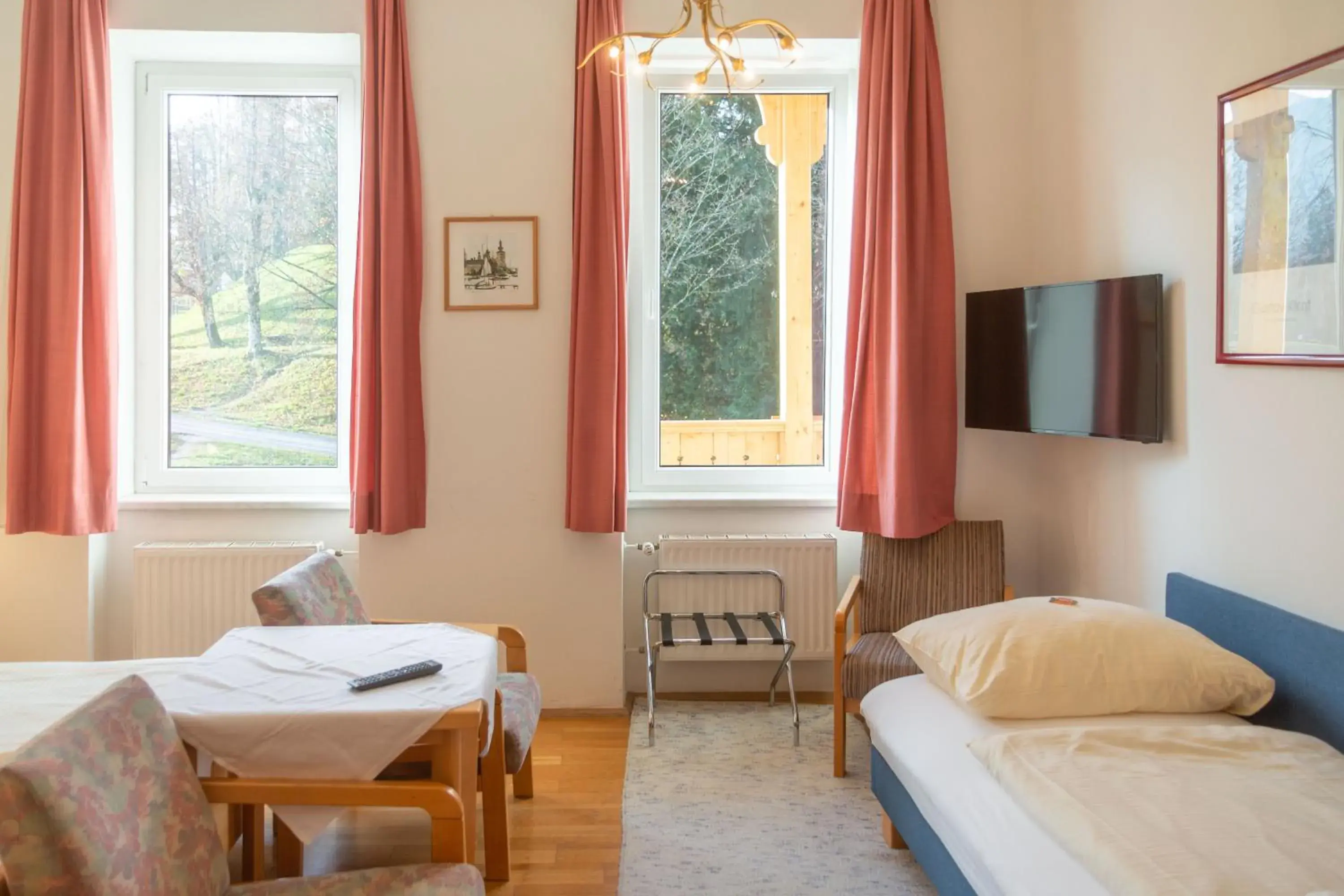 Triple Room - Pet Friendly in Hotel & Hostel Sandwirt Triple Room - Pet Friendly in Hotel & Hostel Sandwirt