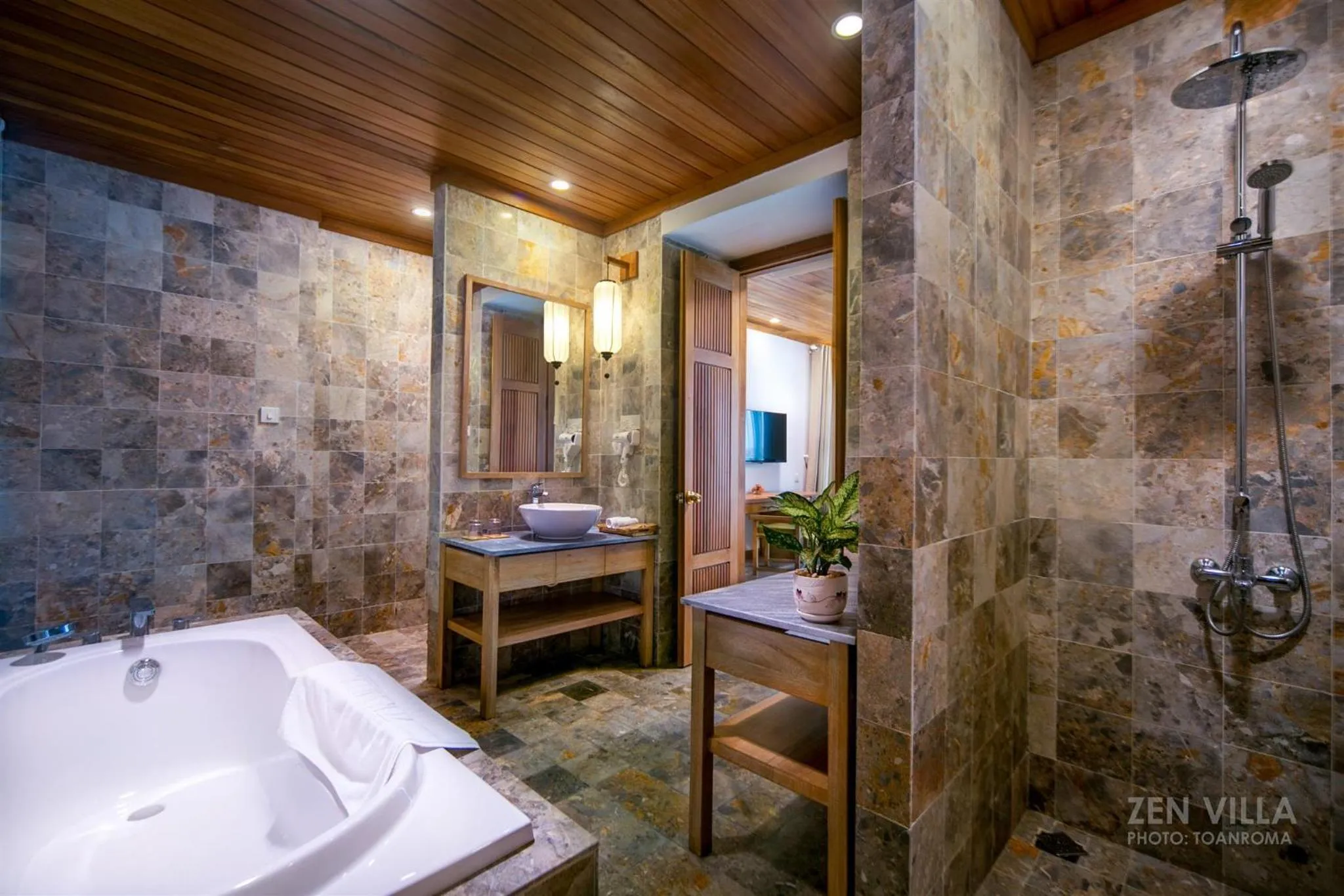 Shower in ZEN Boutique Hoi An - Eco-Friendly Villa