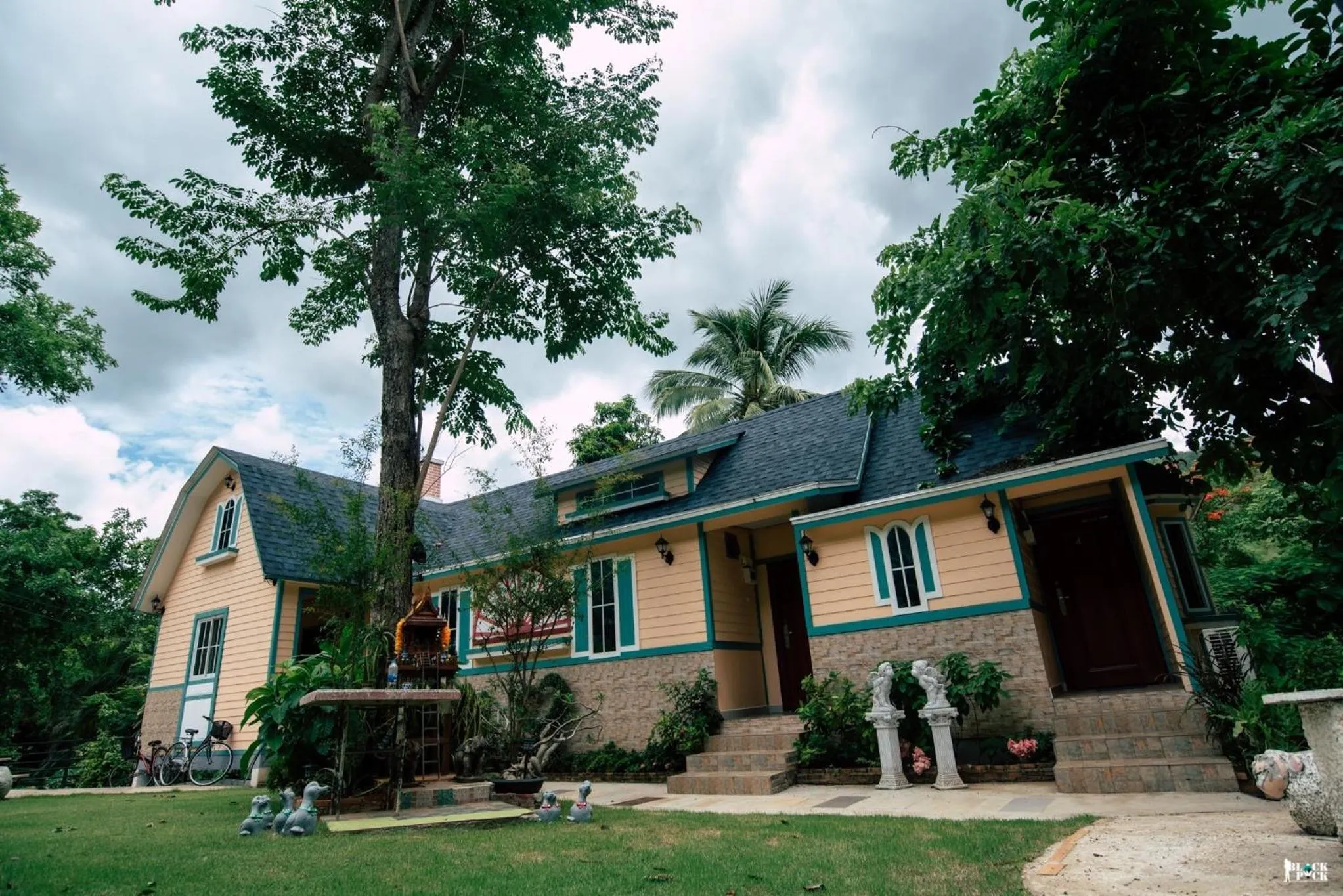 ชอว์ งาทอง รีสอร์ต Chor Ngar Thong Erawan Kanchanaburi