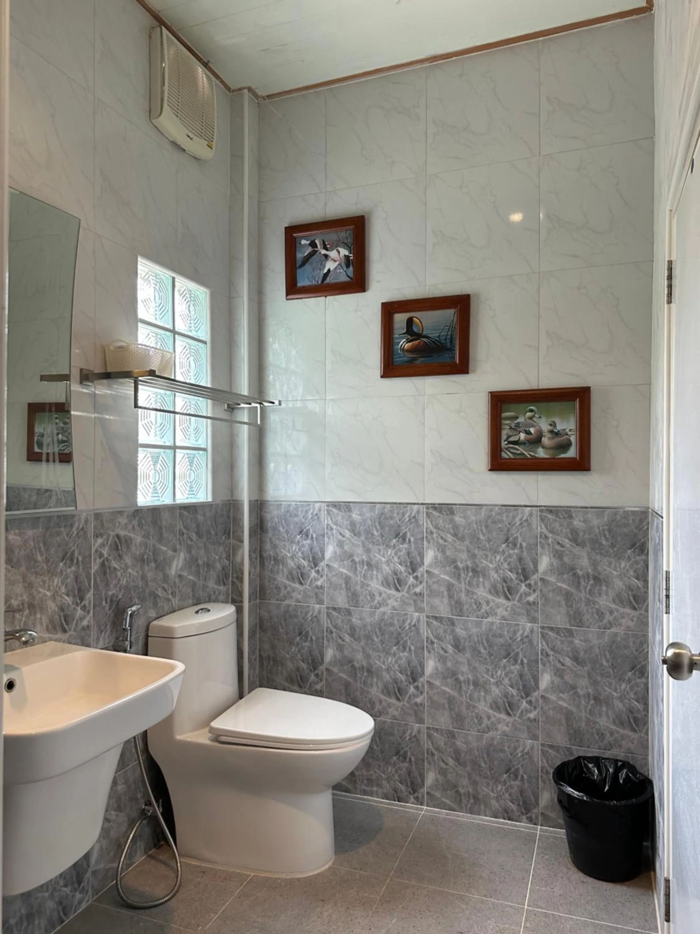 ชอว์ งาทอง รีสอร์ต Chor Ngar Thong Erawan Kanchanaburi