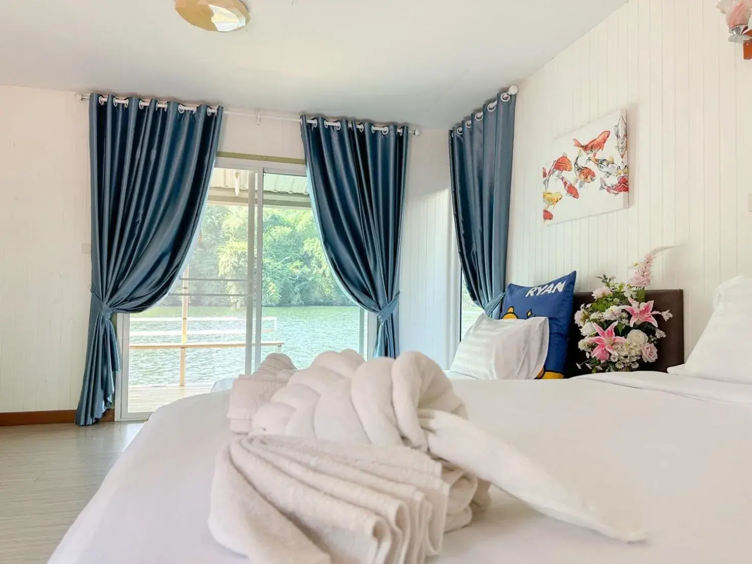 Bungalow - Water Front in ชอว์ งาทอง รีสอร์ต Chor Ngar Thong Erawan Kanchanaburi Bungalow - Water Front in ชอว์ งาทอง รีสอร์ต Chor Ngar Thong Erawan Kanchanaburi