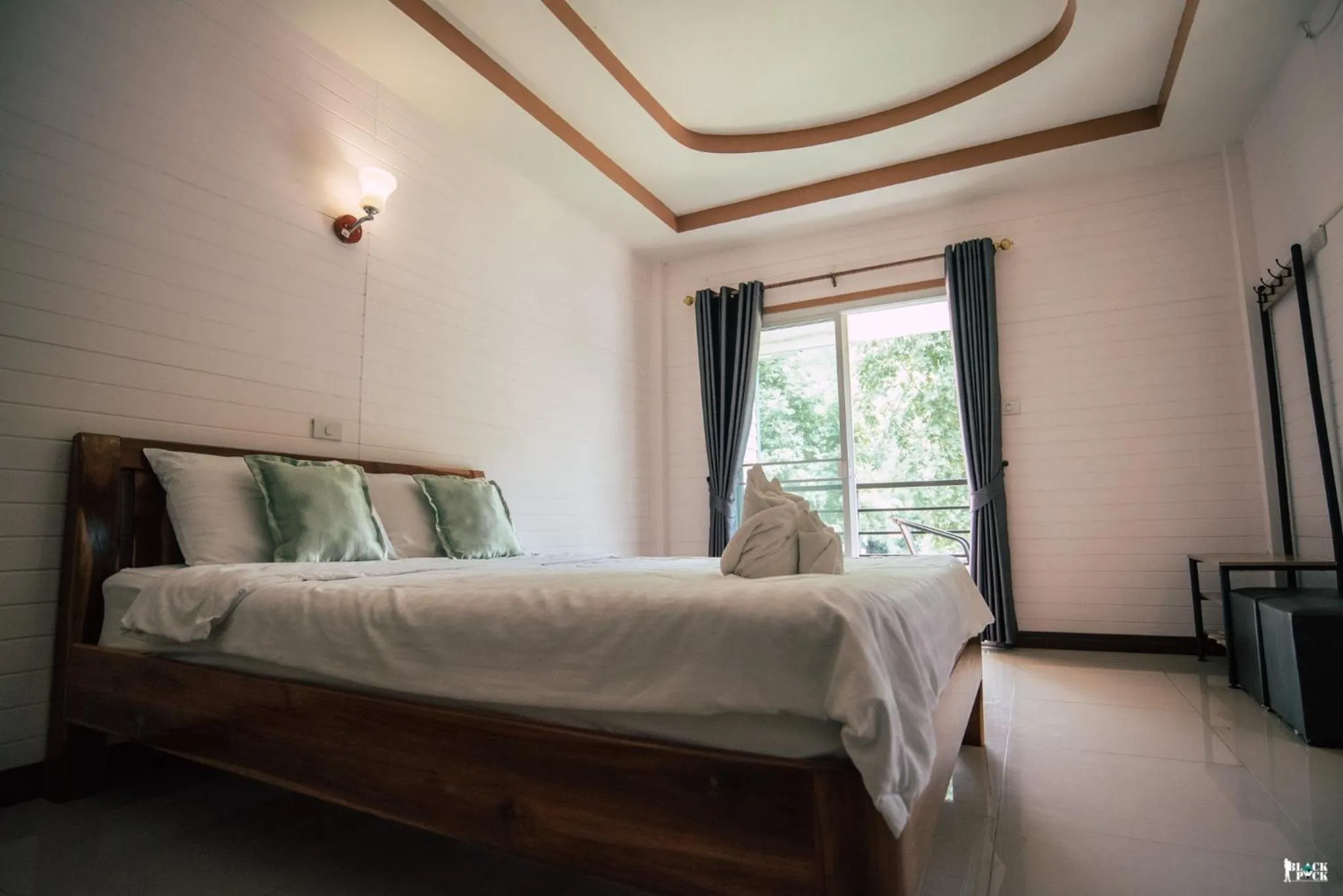 Bed in ชอว์ งาทอง รีสอร์ต Chor Ngar Thong Erawan Kanchanaburi