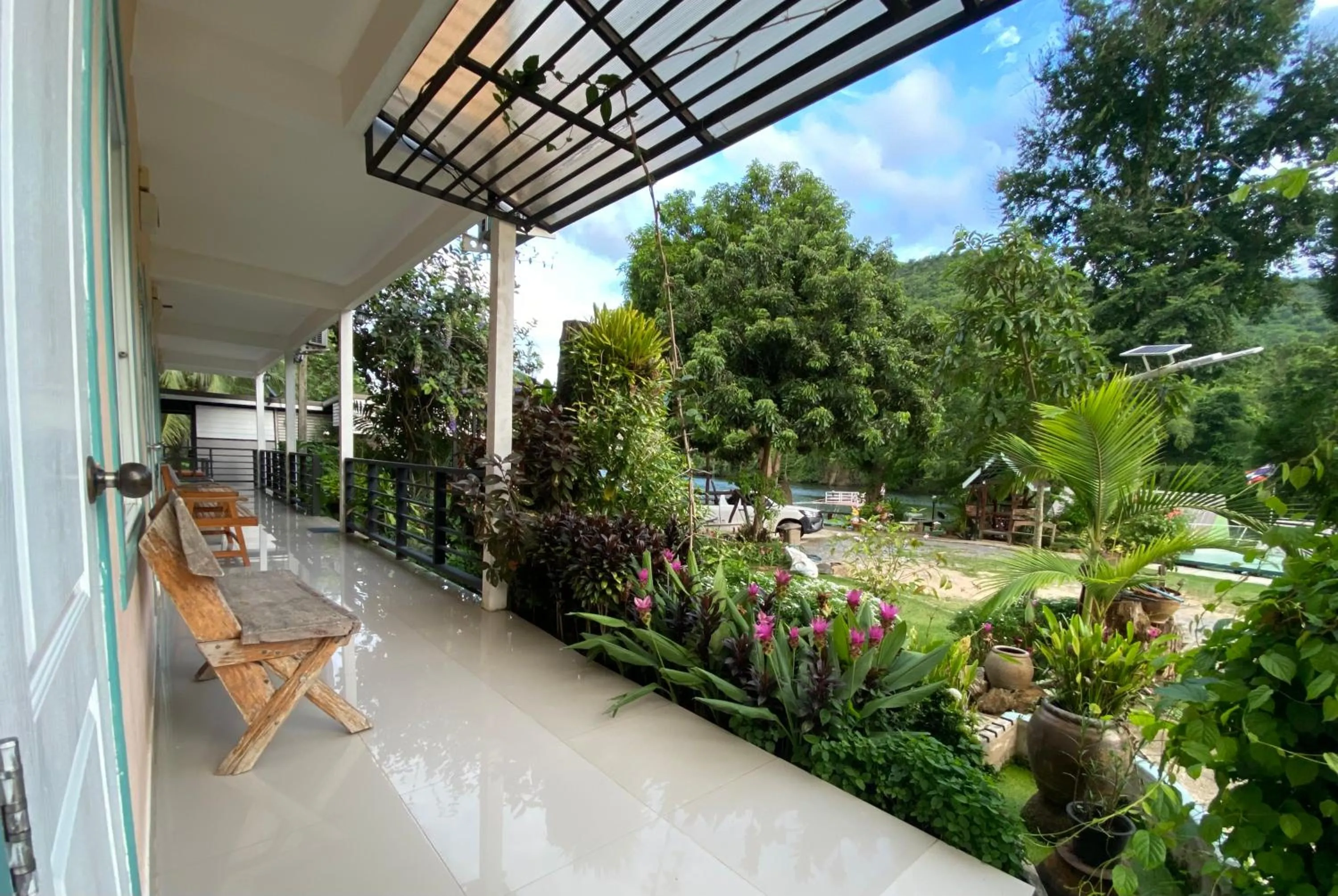 ชอว์ งาทอง รีสอร์ต Chor Ngar Thong Erawan Kanchanaburi