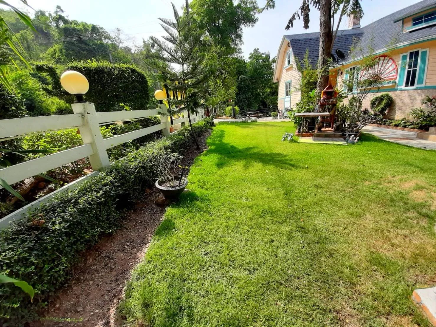 ชอว์ งาทอง รีสอร์ต Chor Ngar Thong Erawan Kanchanaburi