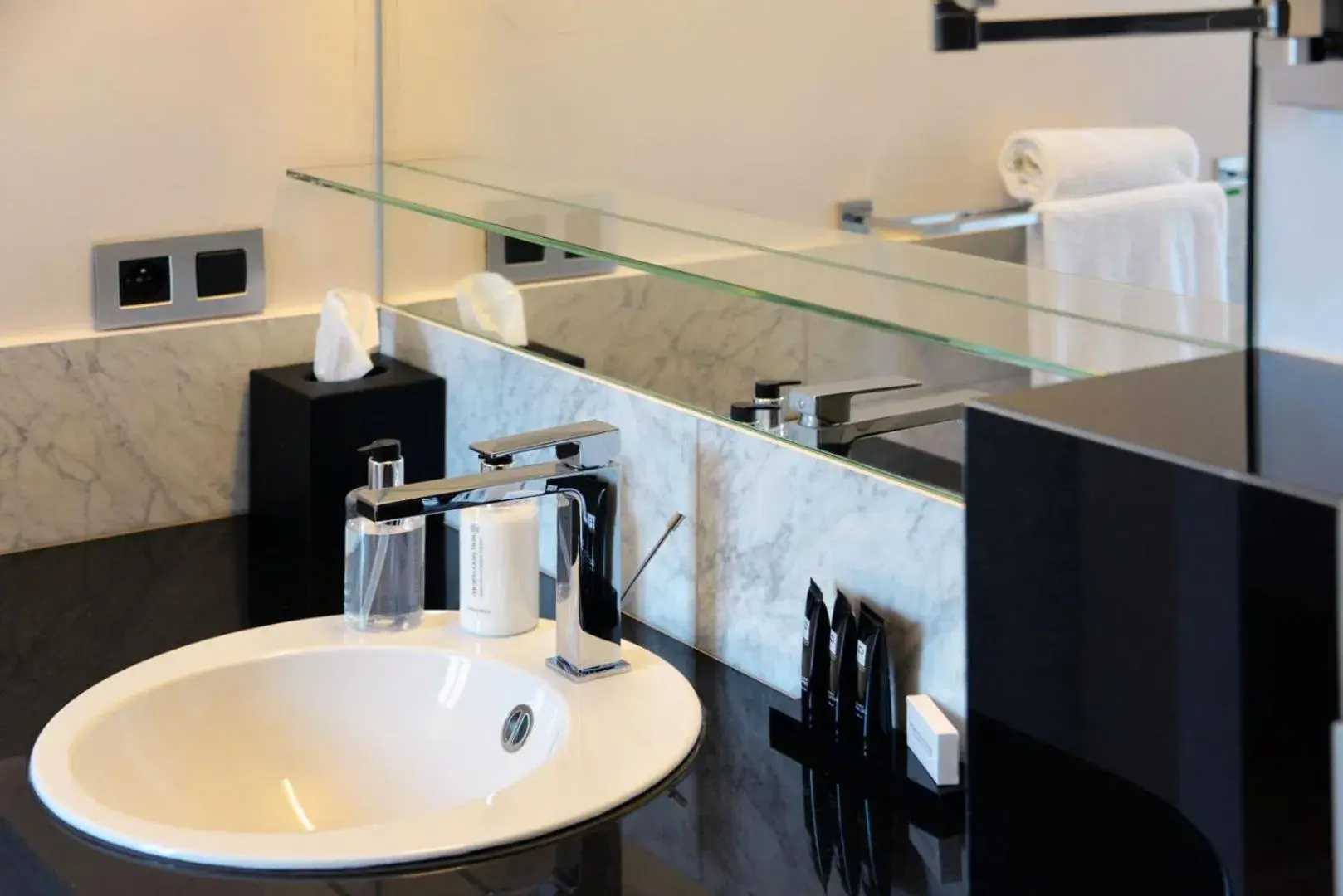 Double Room in Notarishuis Beveren B&B Double Room in Notarishuis Beveren B&B