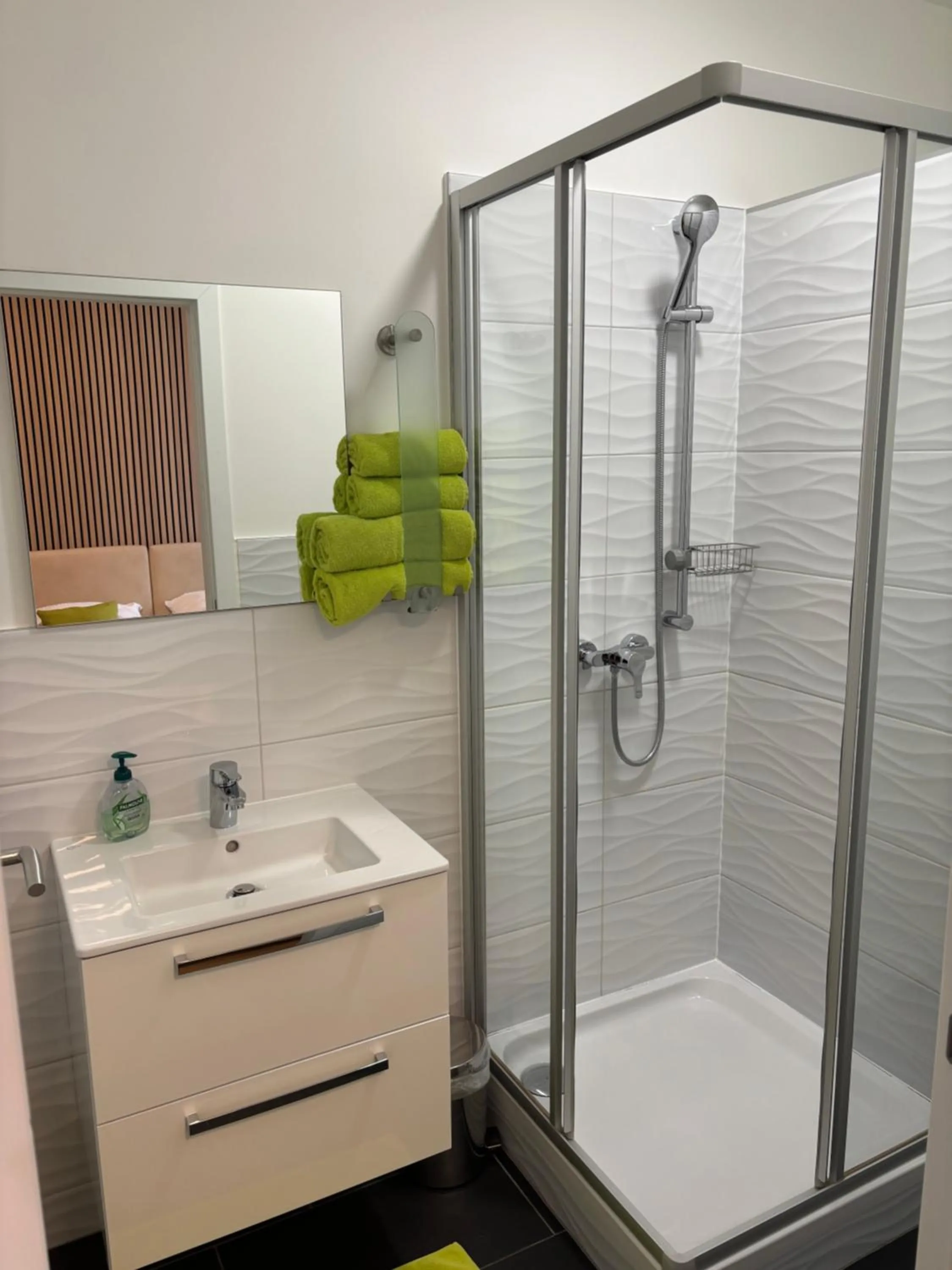 Shower in Hotel Garni Ilys Inn