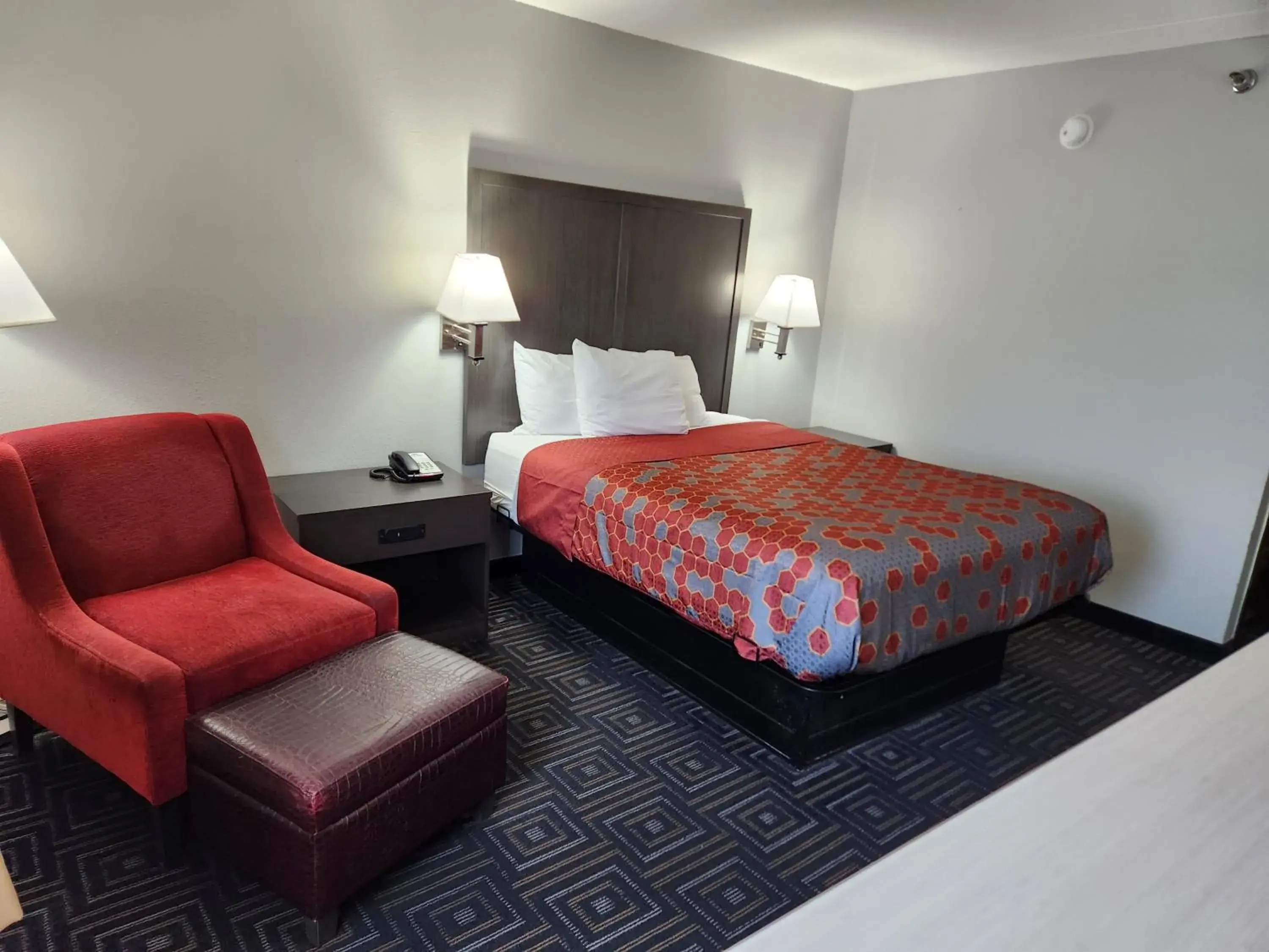 Bed in Twin Cities Inn, Mounds View Bed in Twin Cities Inn, Mounds View