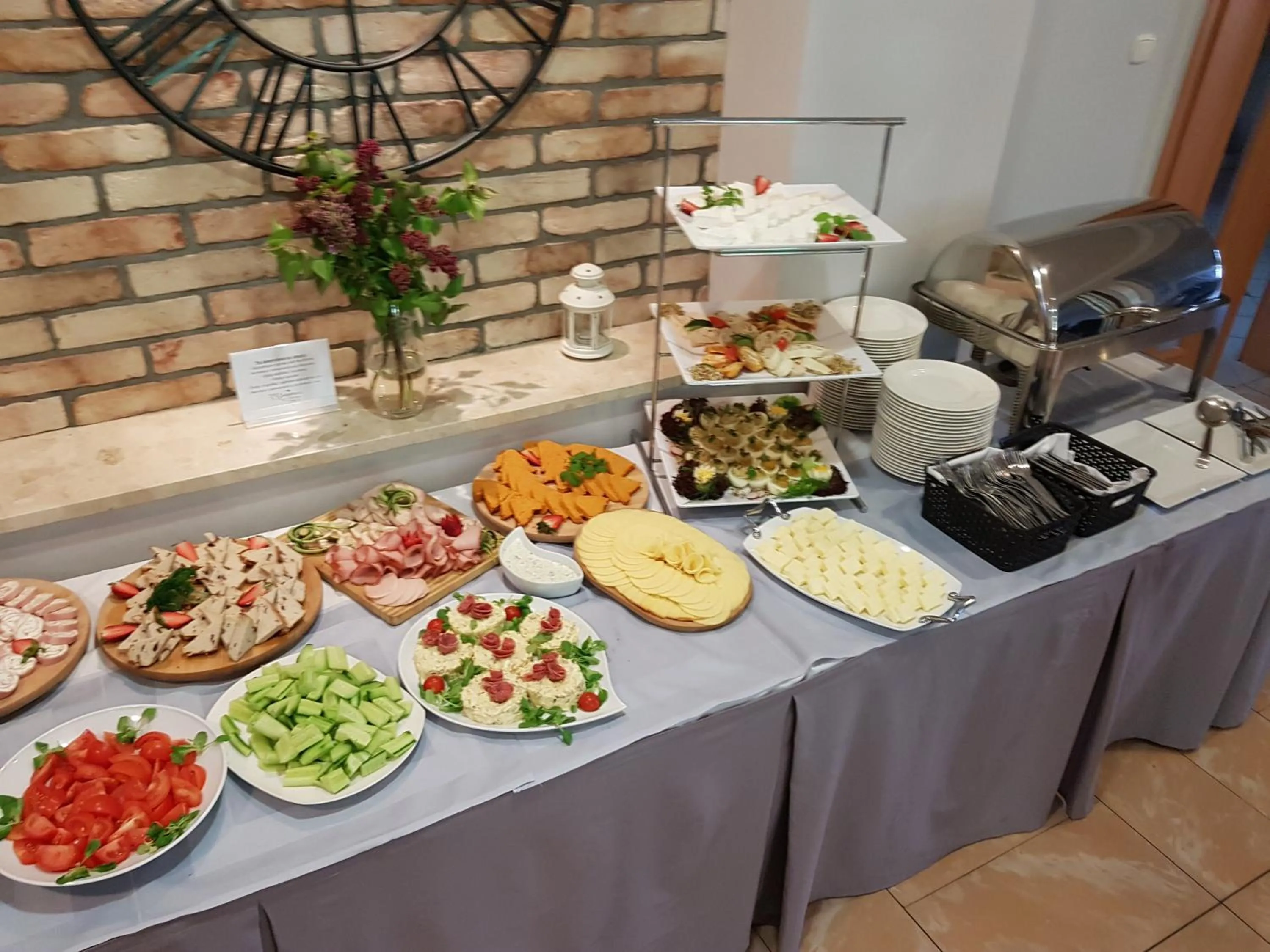 Buffet breakfast in Sosnowe Zacisze