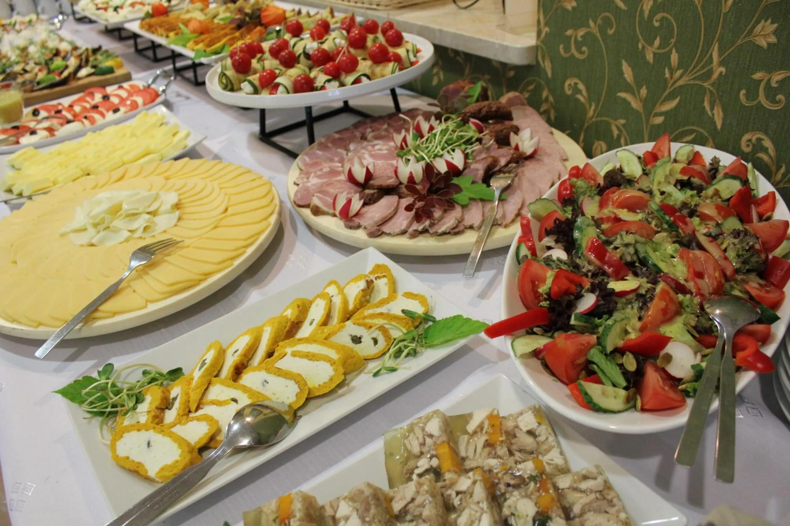 Buffet breakfast in Sosnowe Zacisze