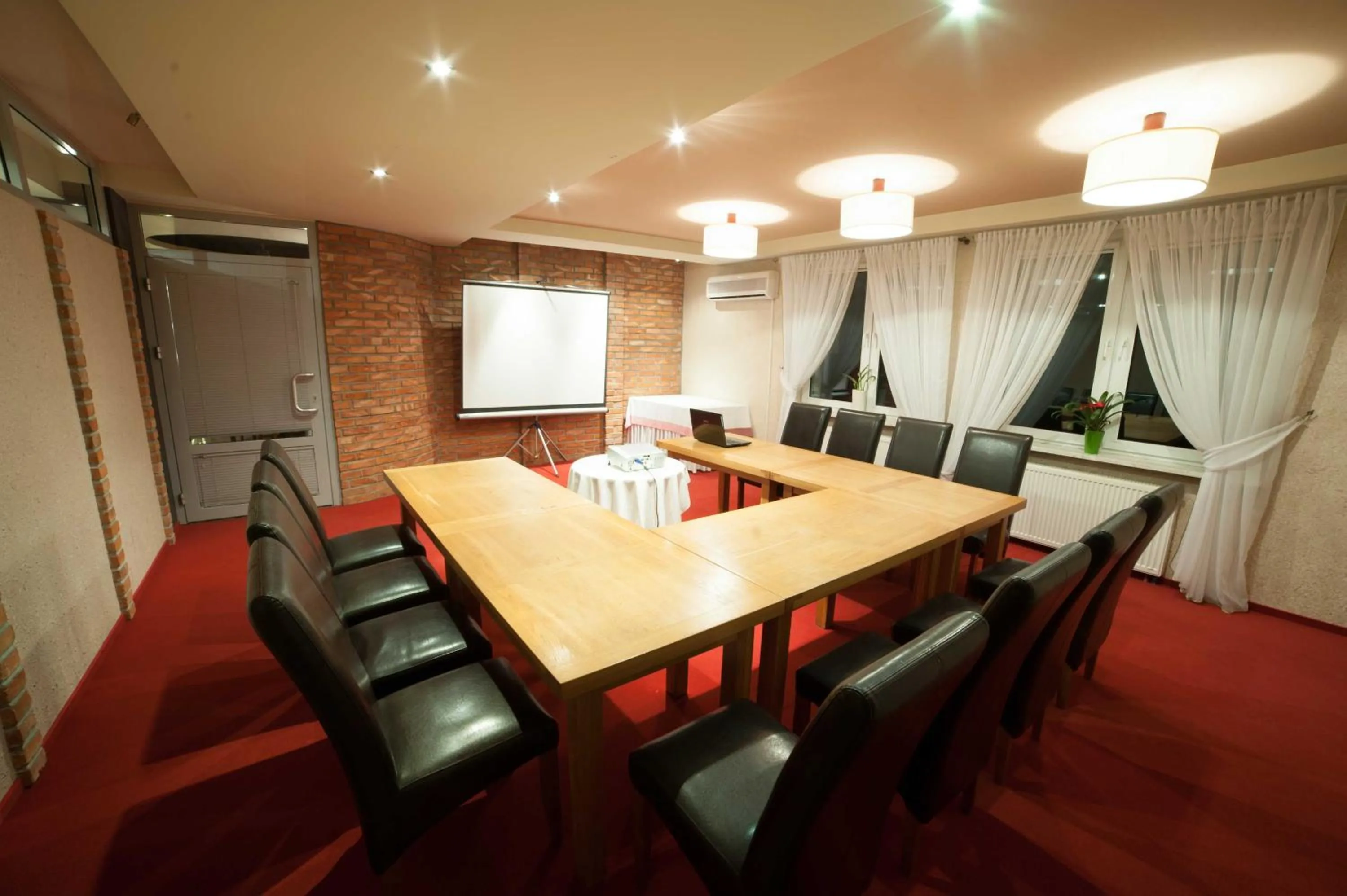 Business facilities in Sosnowe Zacisze