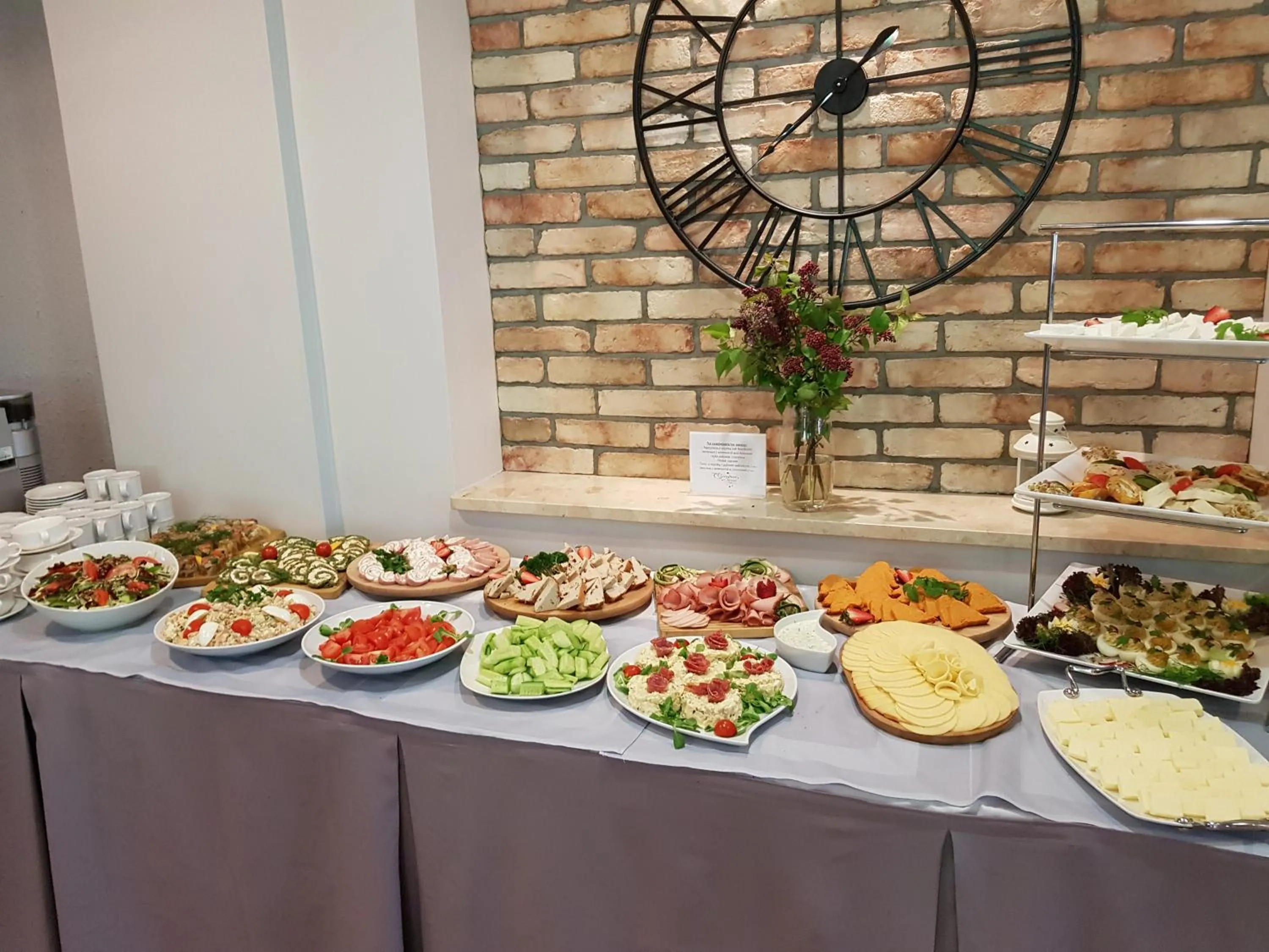 Buffet breakfast in Sosnowe Zacisze