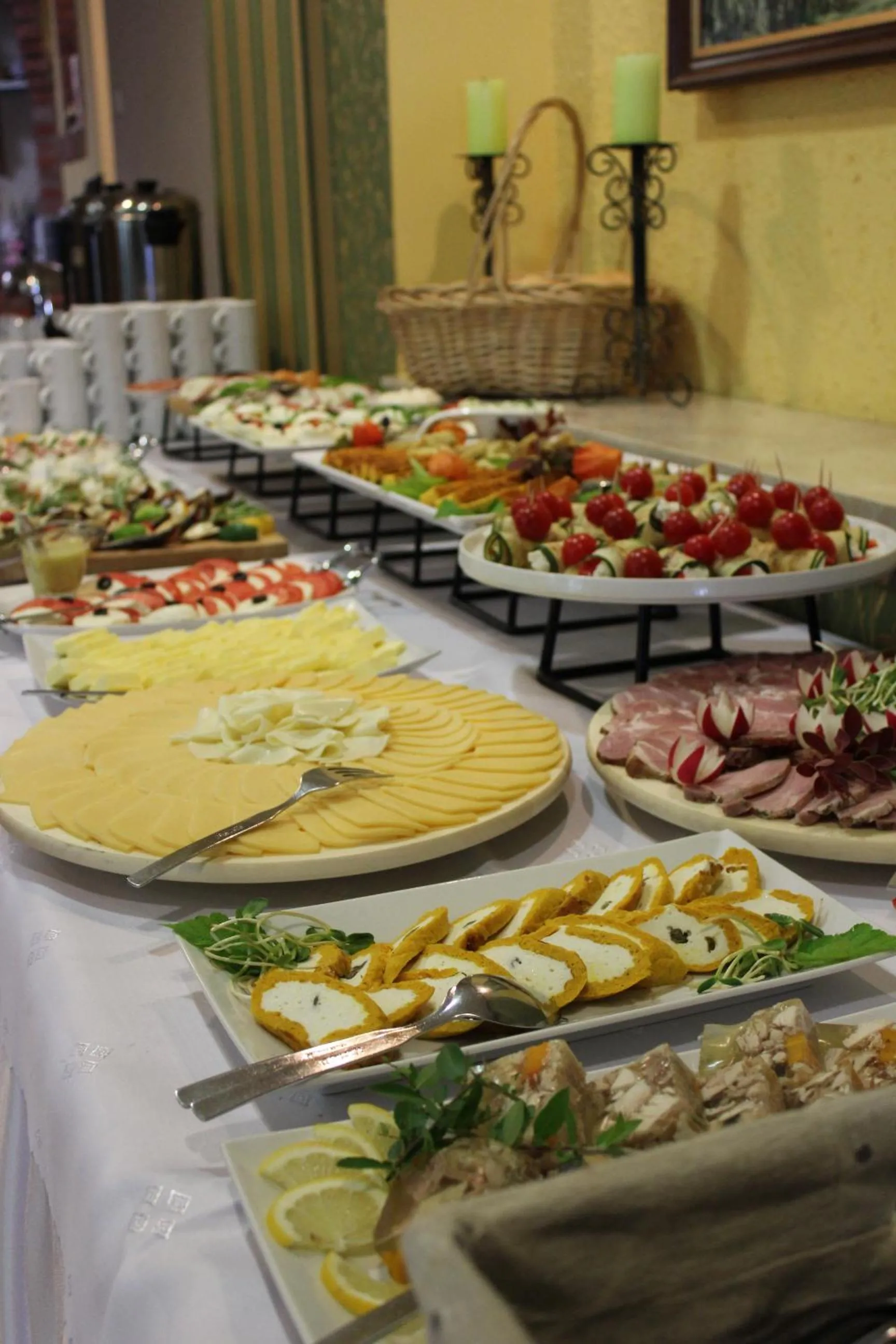 Buffet breakfast in Sosnowe Zacisze