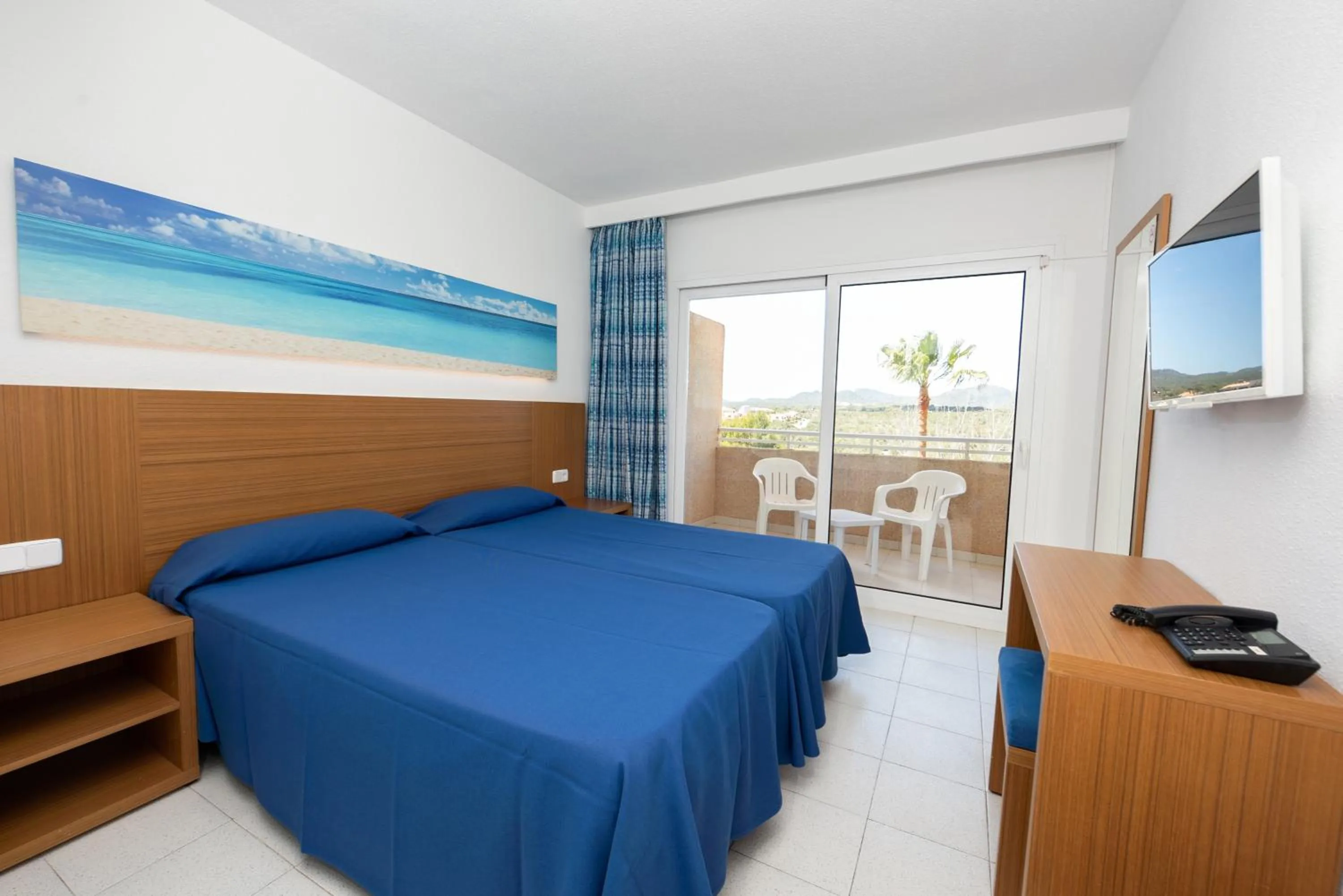 Decorative detail, Bed in Hotel Club Cala Romani