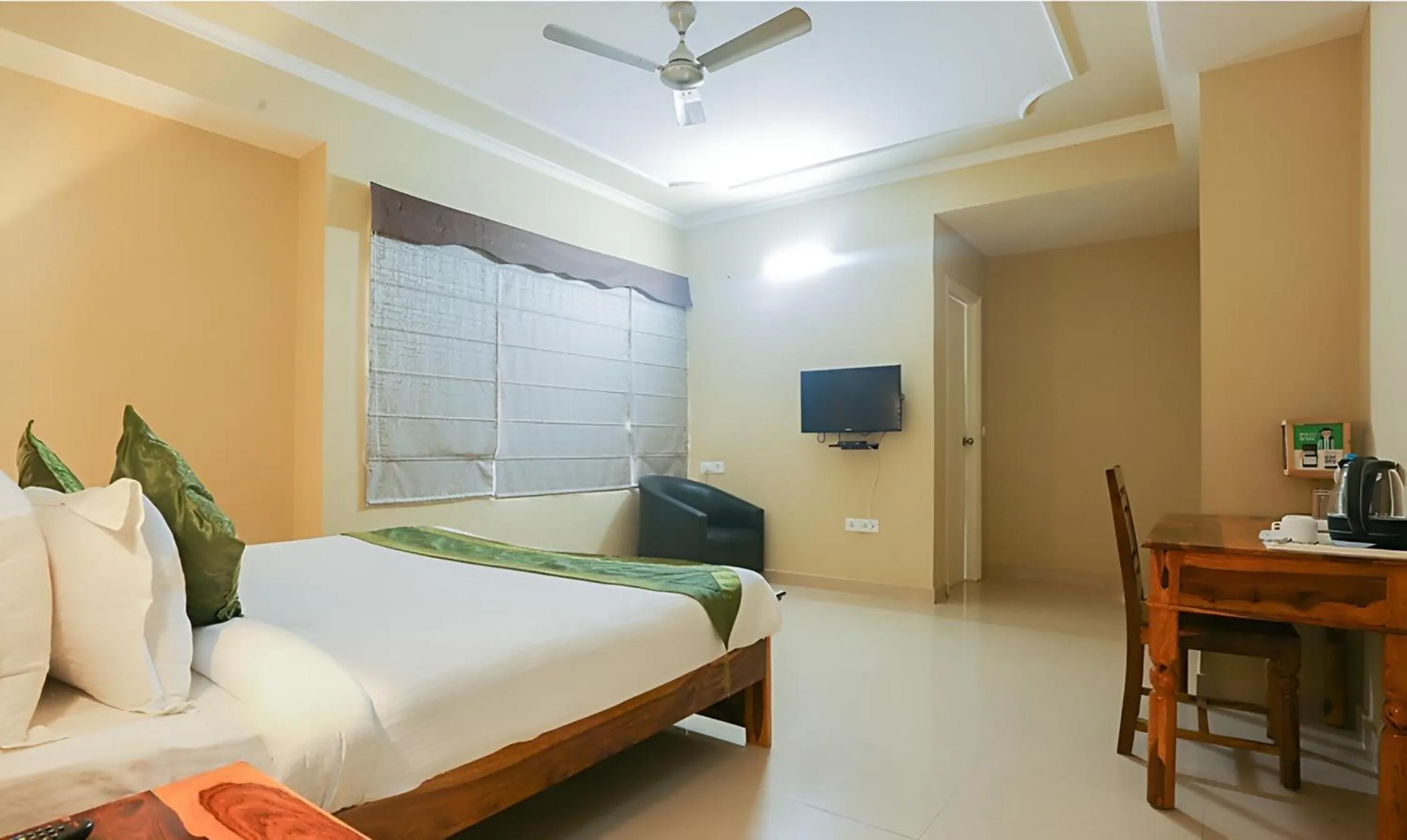Bedroom, Bed in Treebo The Anchorage Malviya Nagar