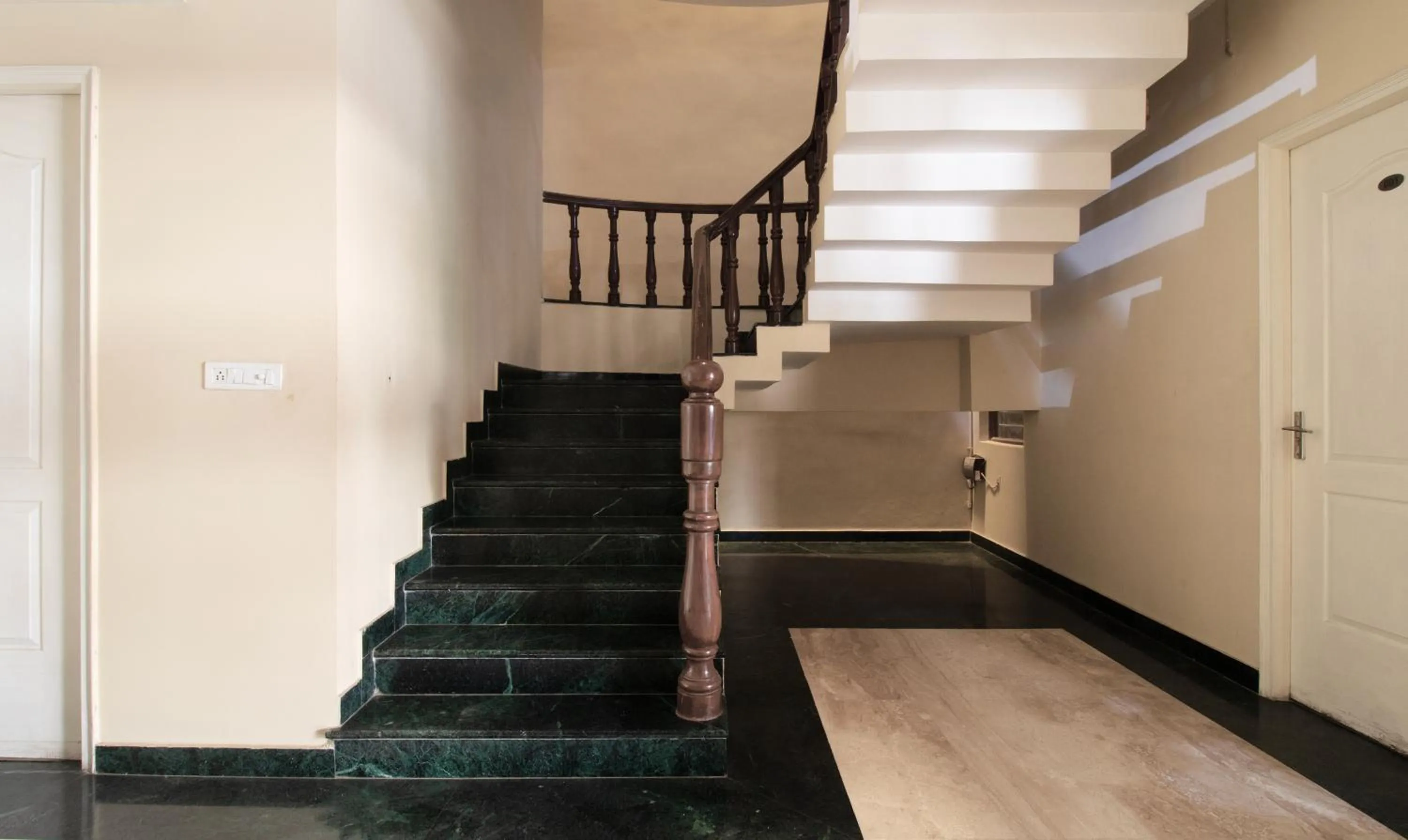 Lobby or reception in Treebo The Anchorage Malviya Nagar