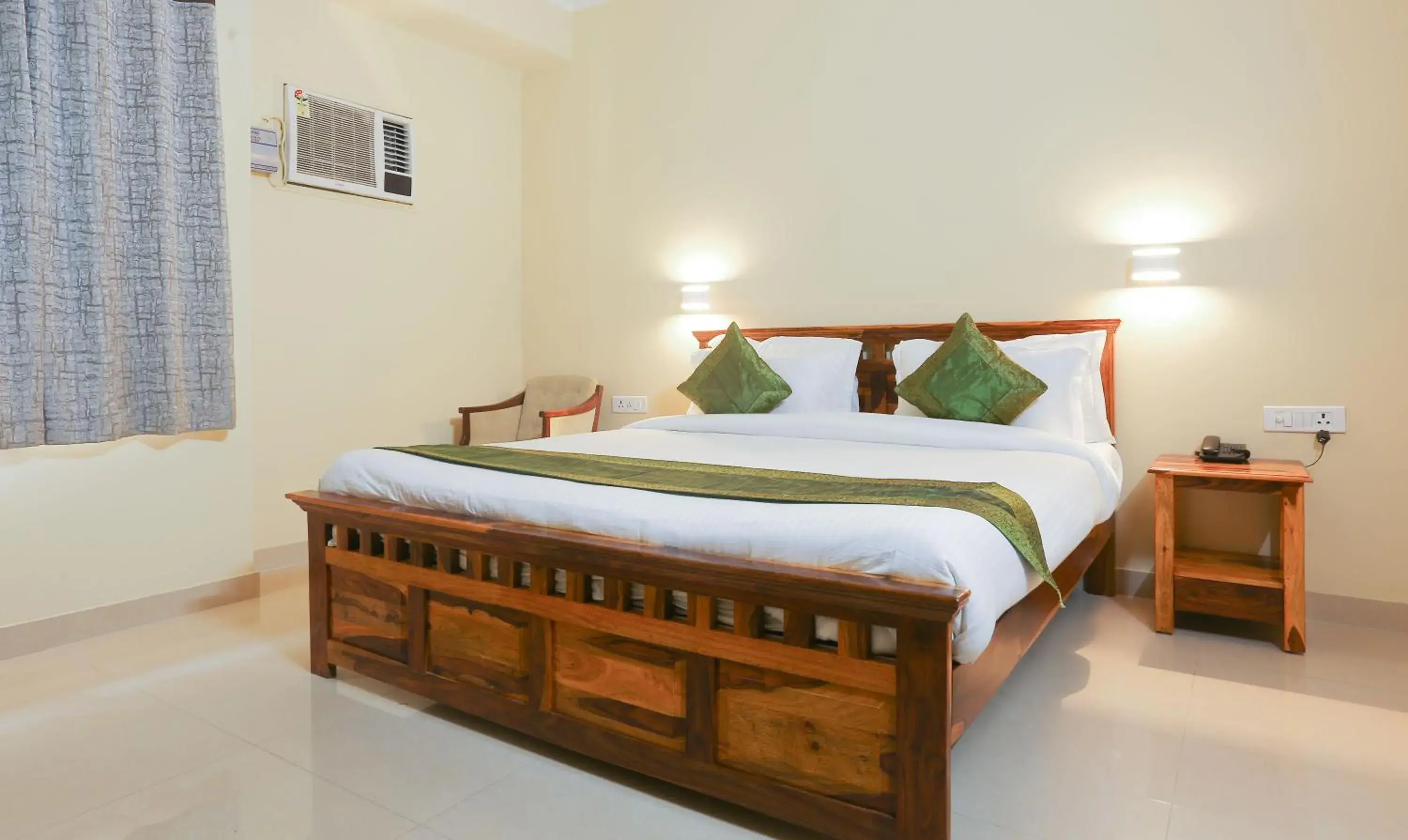 Bedroom, Bed in Treebo The Anchorage Malviya Nagar Bedroom, Bed in Treebo The Anchorage Malviya Nagar