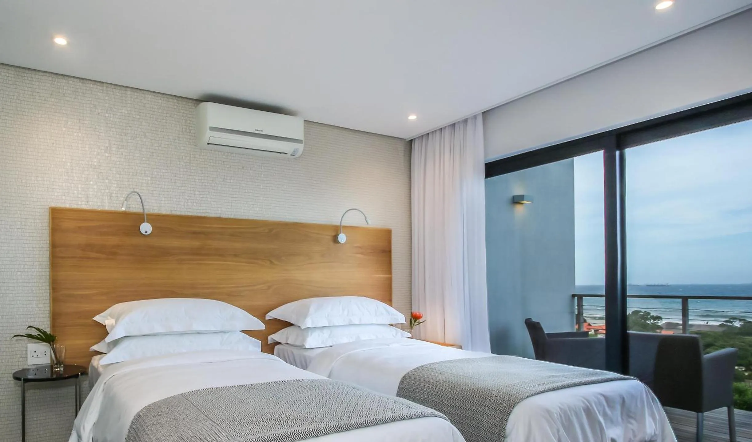 Balcony/Terrace, Bed in Ocean Vista Boutique Guest House