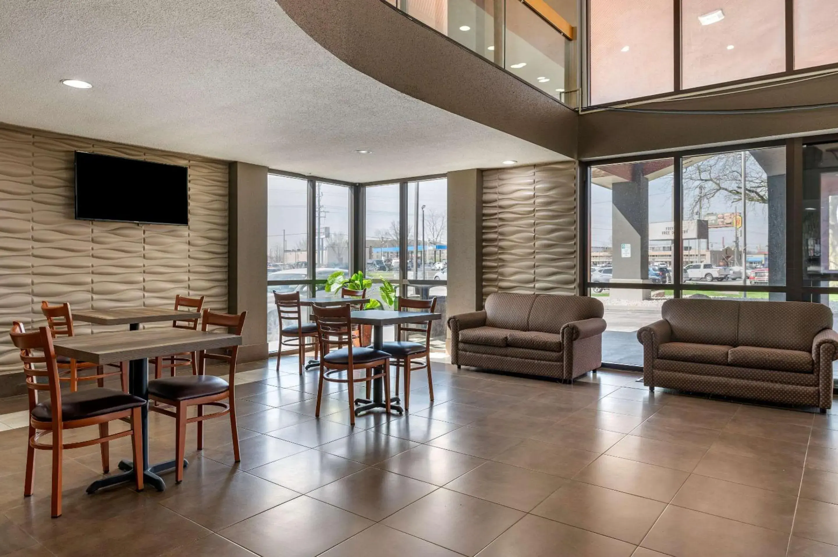 Breakfast in Econo Lodge Breakfast in Econo Lodge