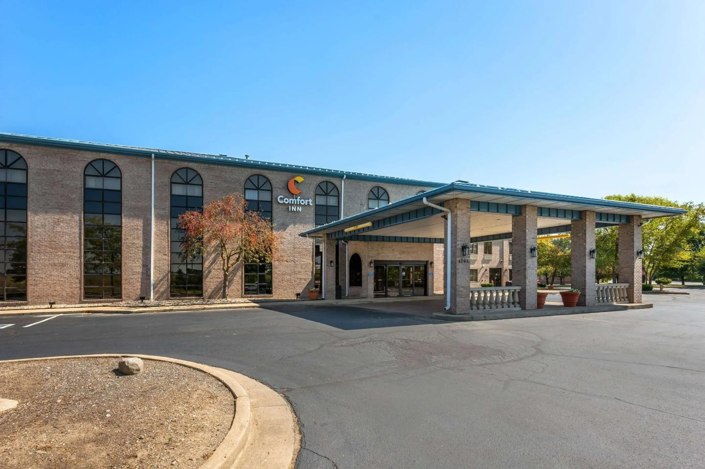 Property building in Comfort Inn Lafayette I-65 Property building in Comfort Inn Lafayette I-65