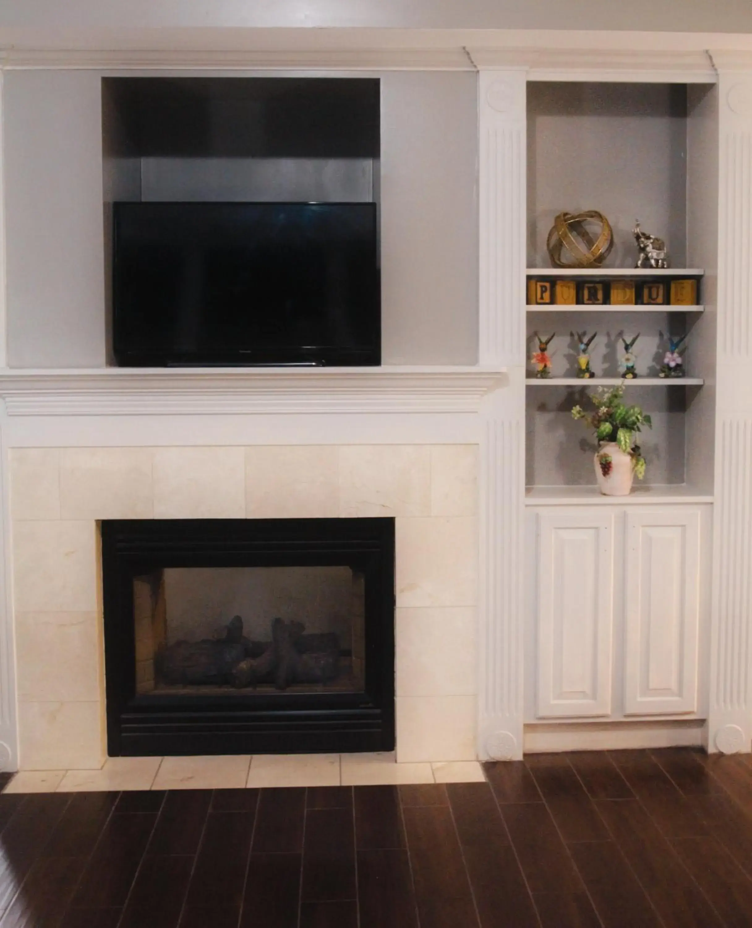 Living room in Baymont by Wyndham Lafayette - Purdue University Living room in Baymont by Wyndham Lafayette - Purdue University