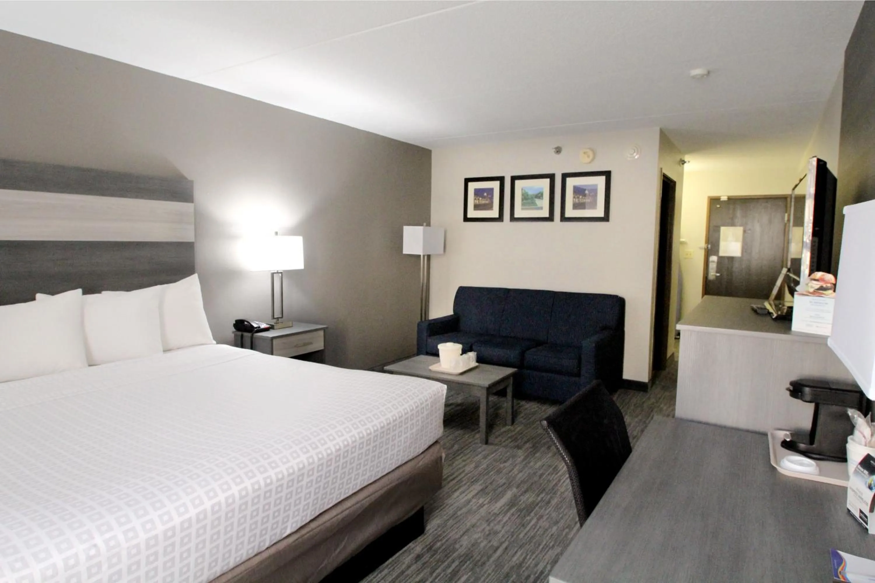 Photo of the whole room, Bed in Baymont by Wyndham Lafayette - Purdue University