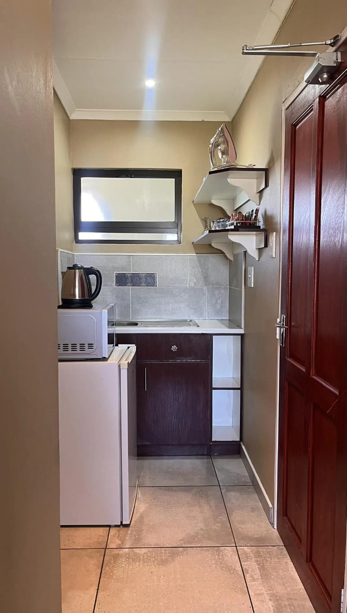 Deluxe Queen Studio  - single occupancy in The Anne Guest House