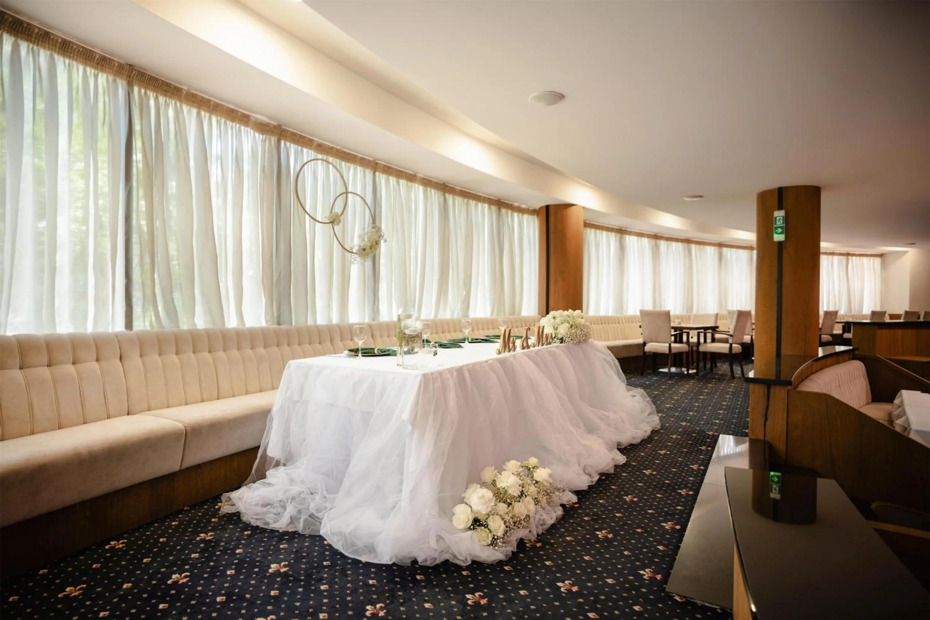 wedding in Metropolitan Hotel Sofia, a member of Radisson Individuals