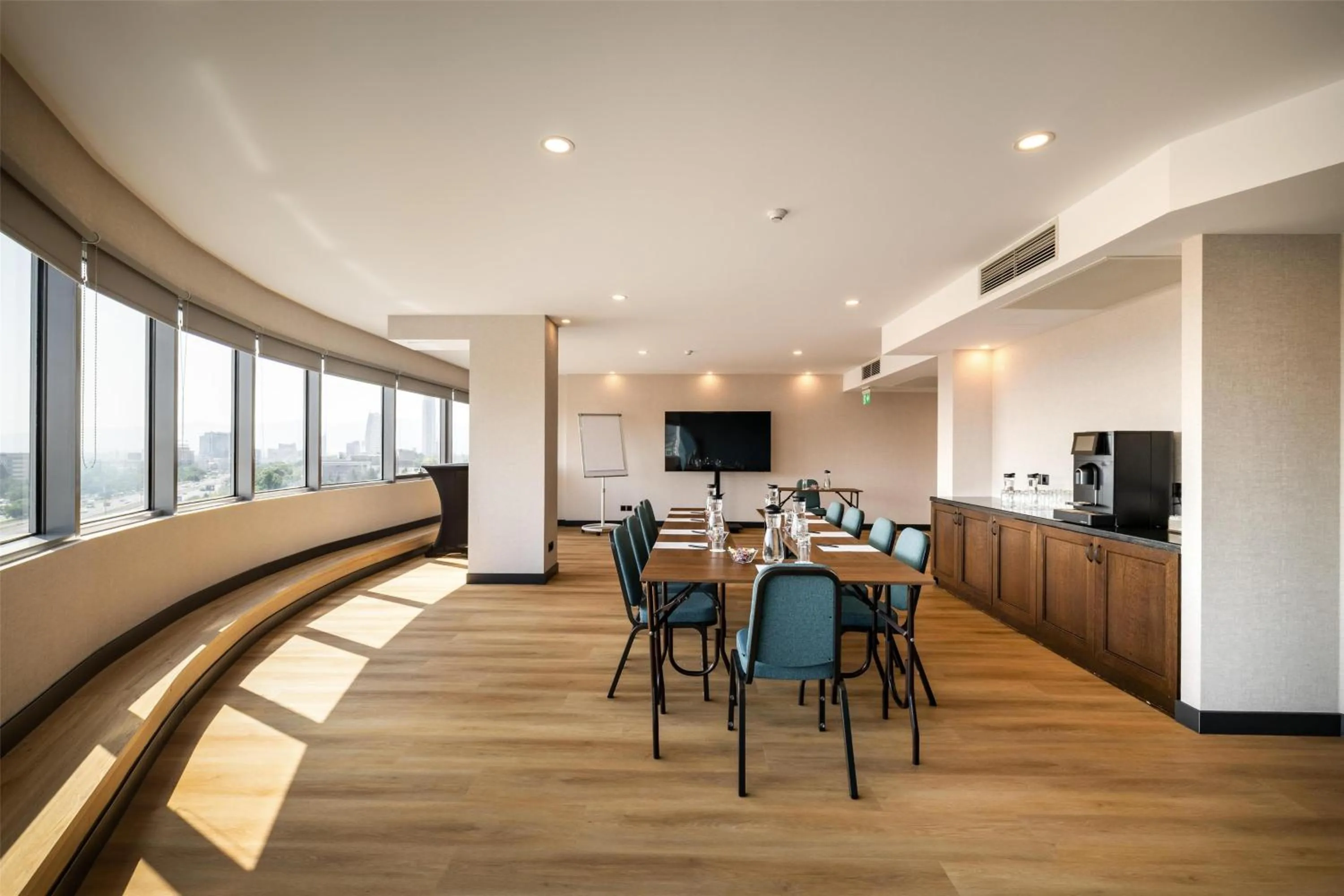 Meeting/conference room in Metropolitan Hotel Sofia, a member of Radisson Individuals