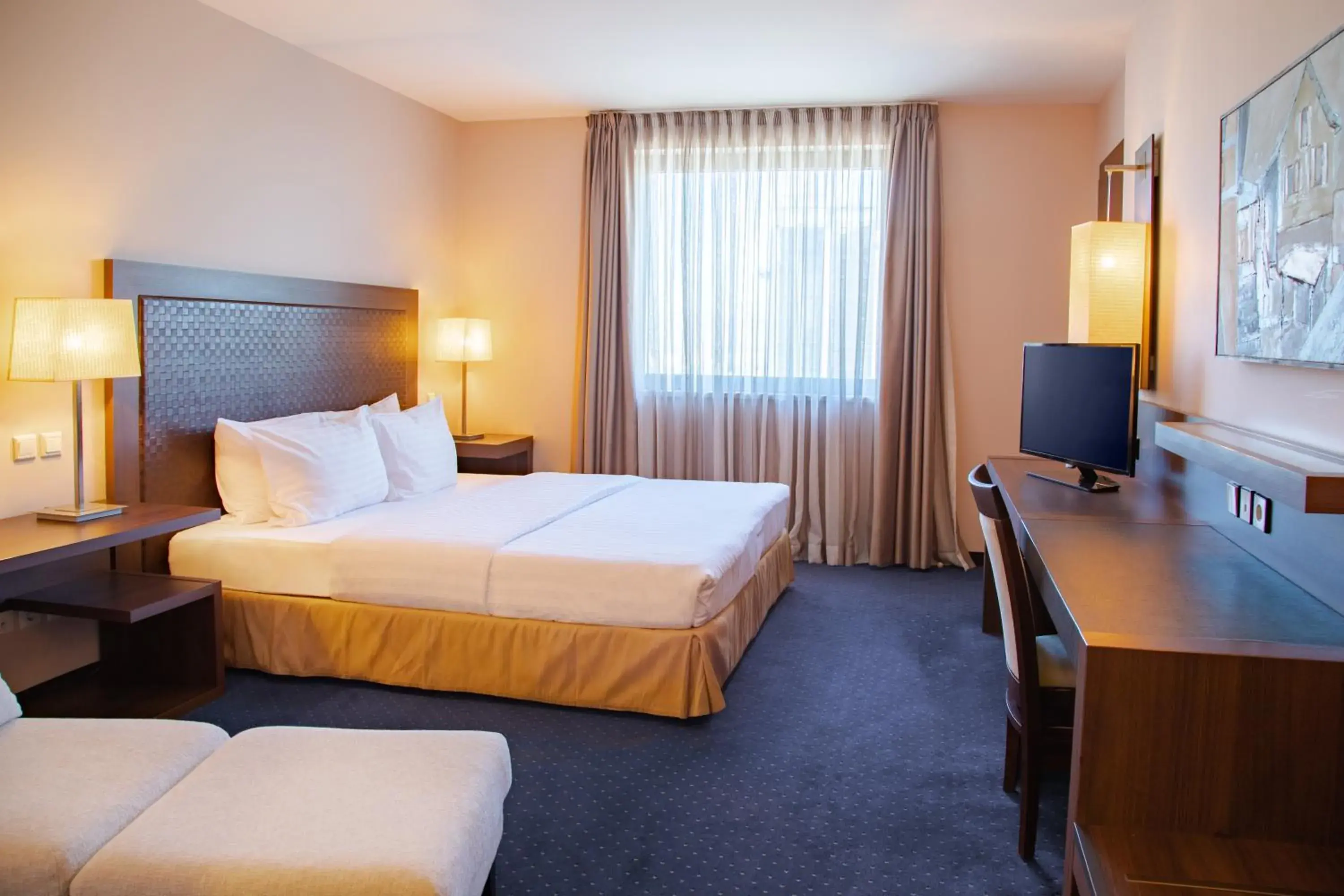 One-Bedroom Suite in Metropolitan Hotel Sofia, a member of Radisson Individuals One-Bedroom Suite in Metropolitan Hotel Sofia, a member of Radisson Individuals