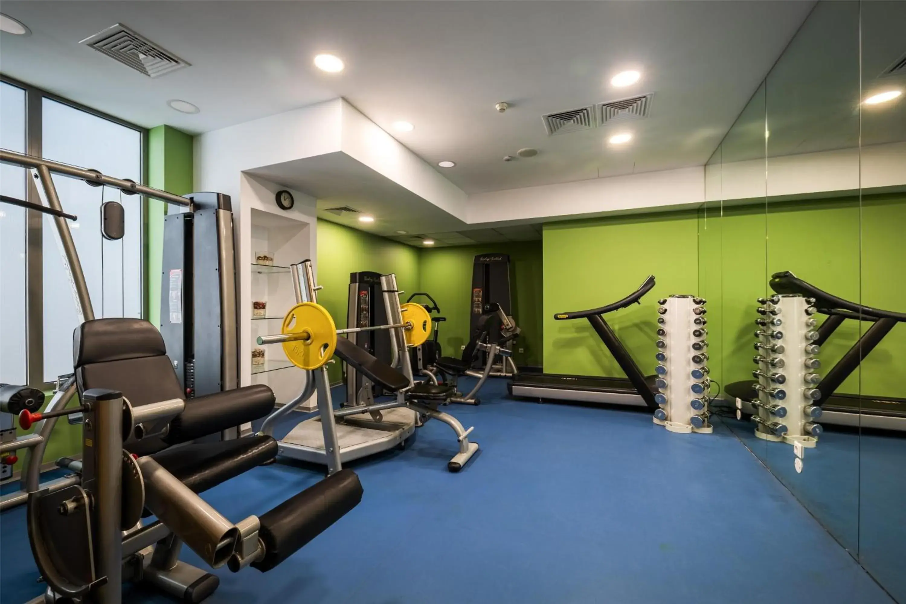 Fitness centre/facilities in Metropolitan Hotel Sofia, a member of Radisson Individuals Fitness centre/facilities in Metropolitan Hotel Sofia, a member of Radisson Individuals