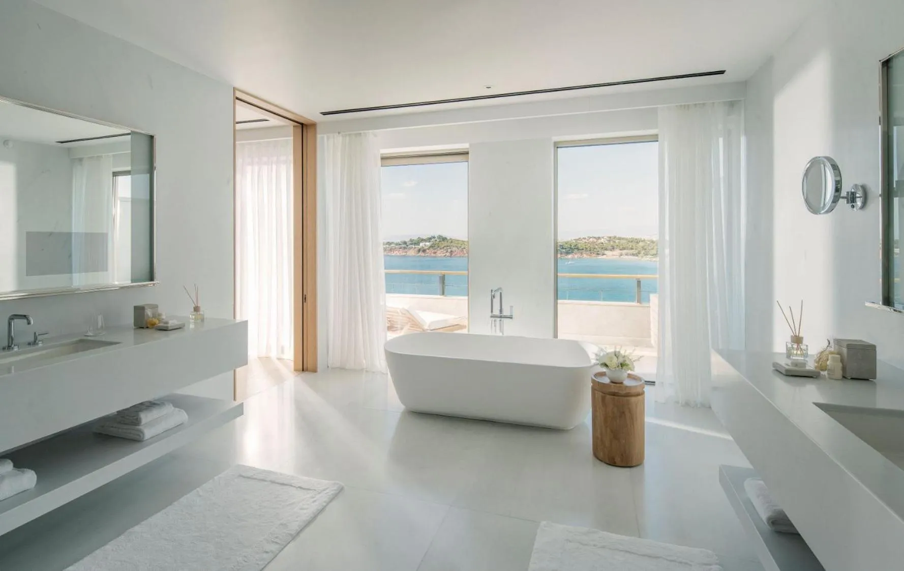 Bathroom in Four Seasons Astir Palace Hotel Athens