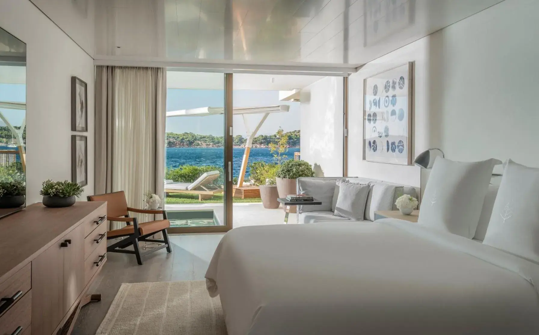 Bedroom, Bed in Four Seasons Astir Palace Hotel Athens Bedroom, Bed in Four Seasons Astir Palace Hotel Athens