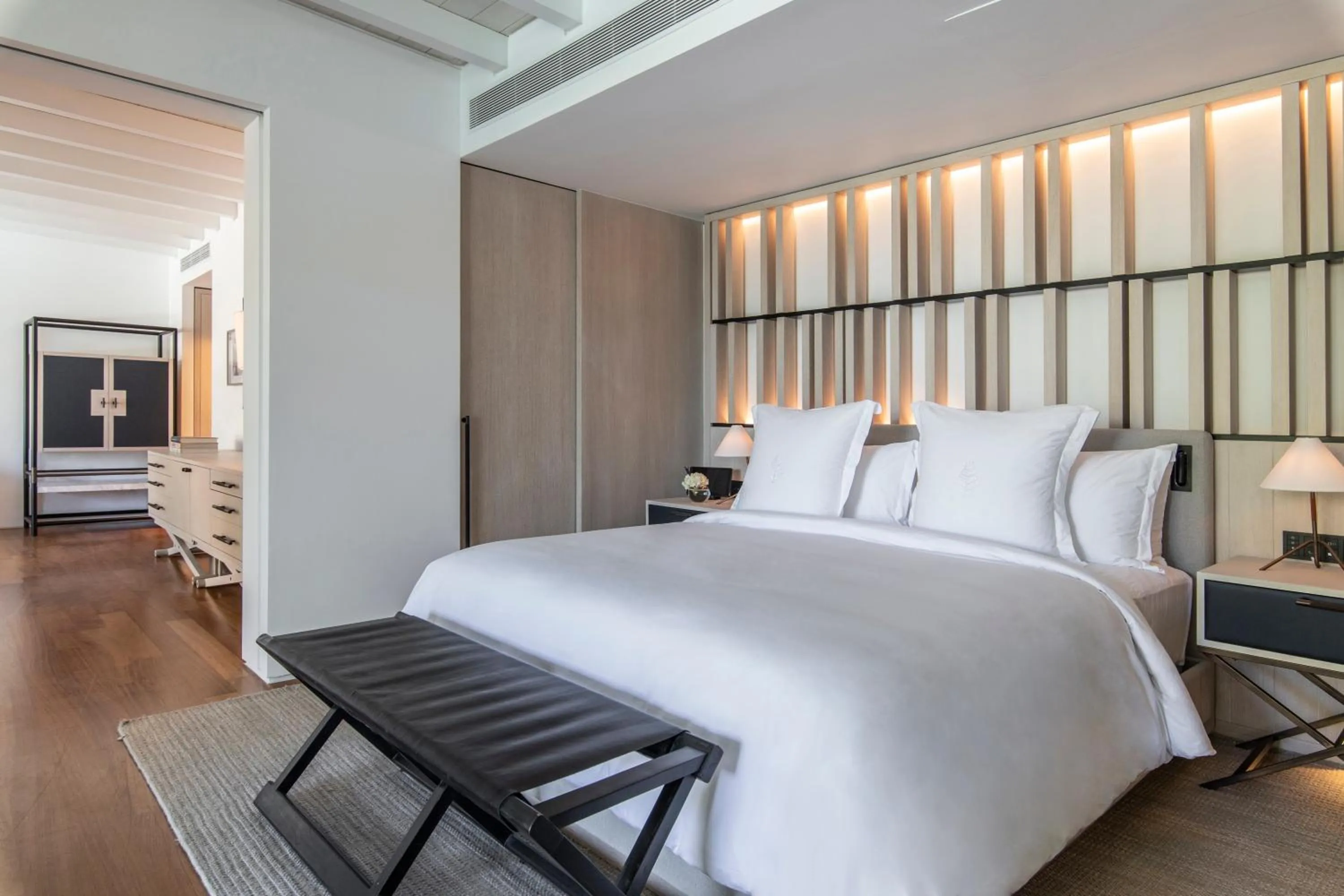 Bed in Four Seasons Astir Palace Hotel Athens