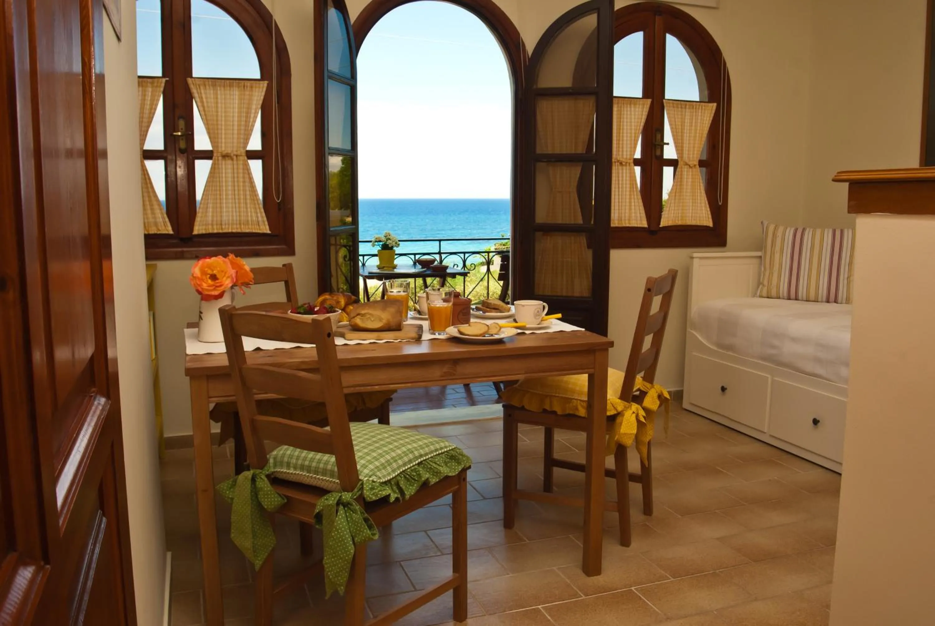 Dining area in Amboula Beach Apartments