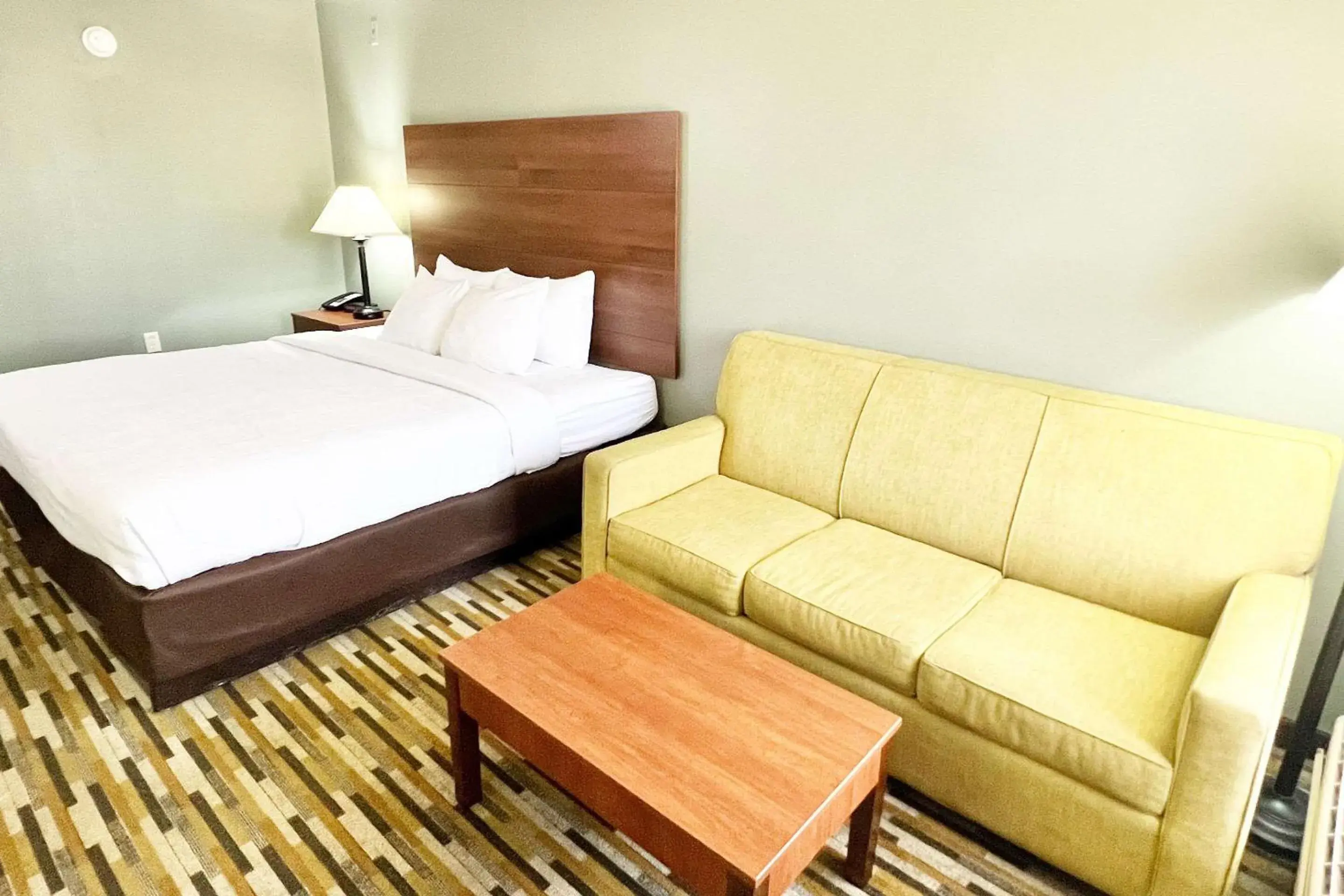 Bedroom, Bed in Quality Inn Gainesville I-75 Bedroom, Bed in Quality Inn Gainesville I-75