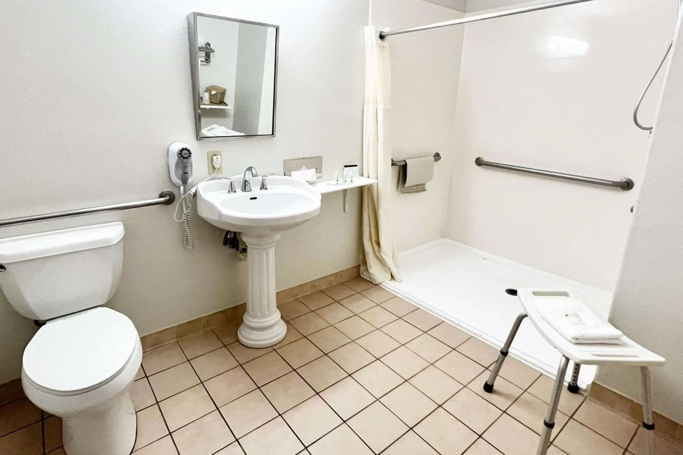 Bedroom in Quality Inn Gainesville I-75 Bedroom in Quality Inn Gainesville I-75