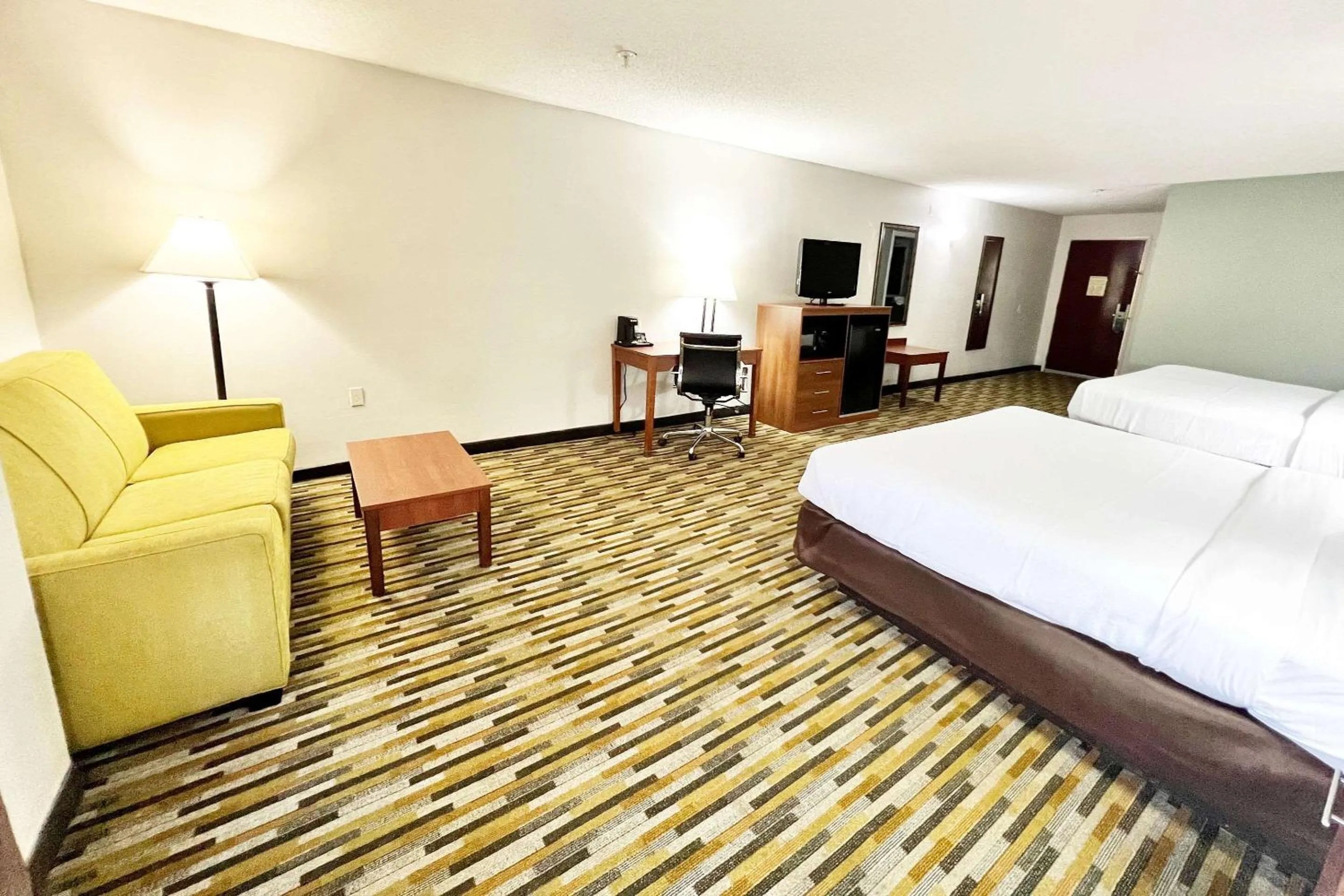 Bedroom, Bed in Quality Inn Gainesville I-75