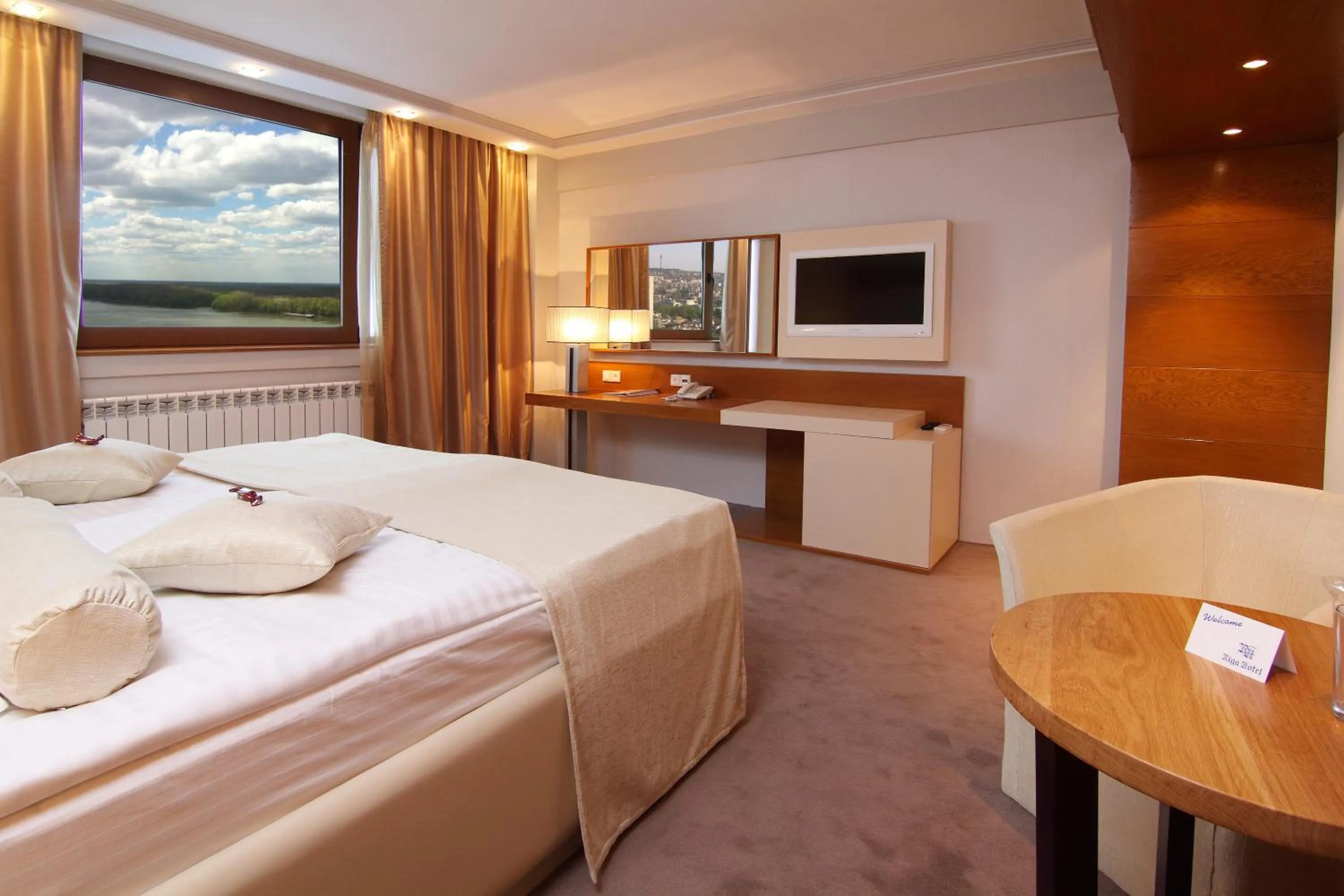 Coffee/tea facilities, Bed in Grand Hotel Riga