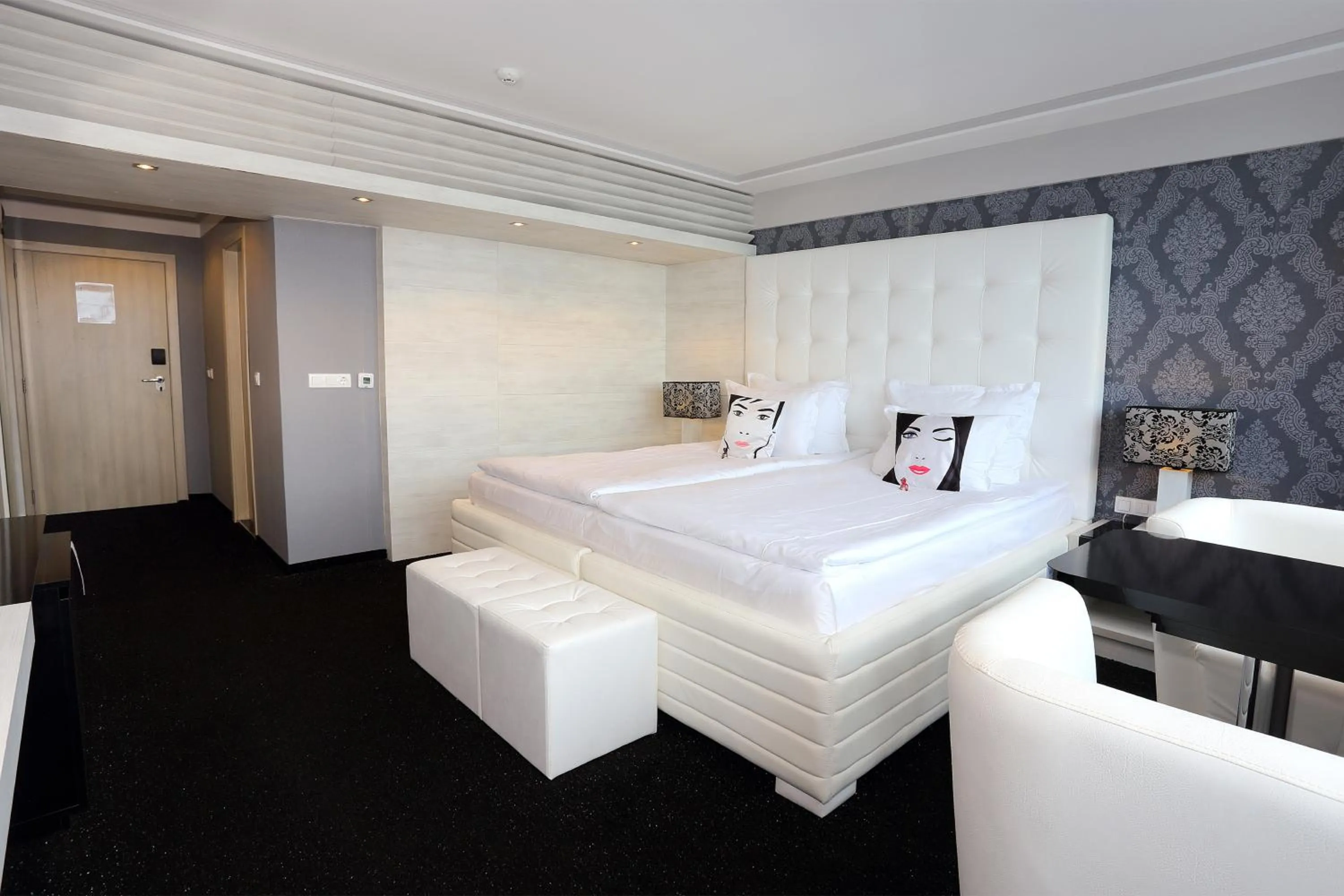 Day, Bed in Grand Hotel Riga