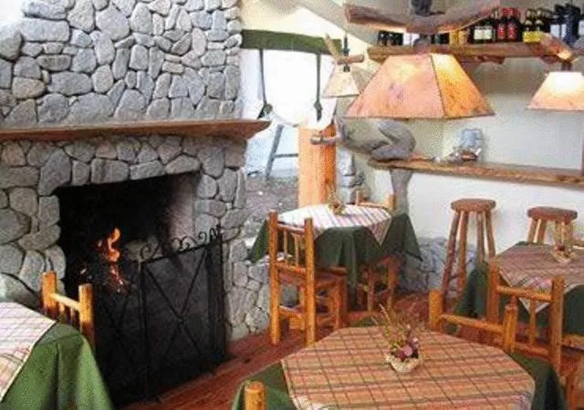 Lounge or bar in Hostería Traunco