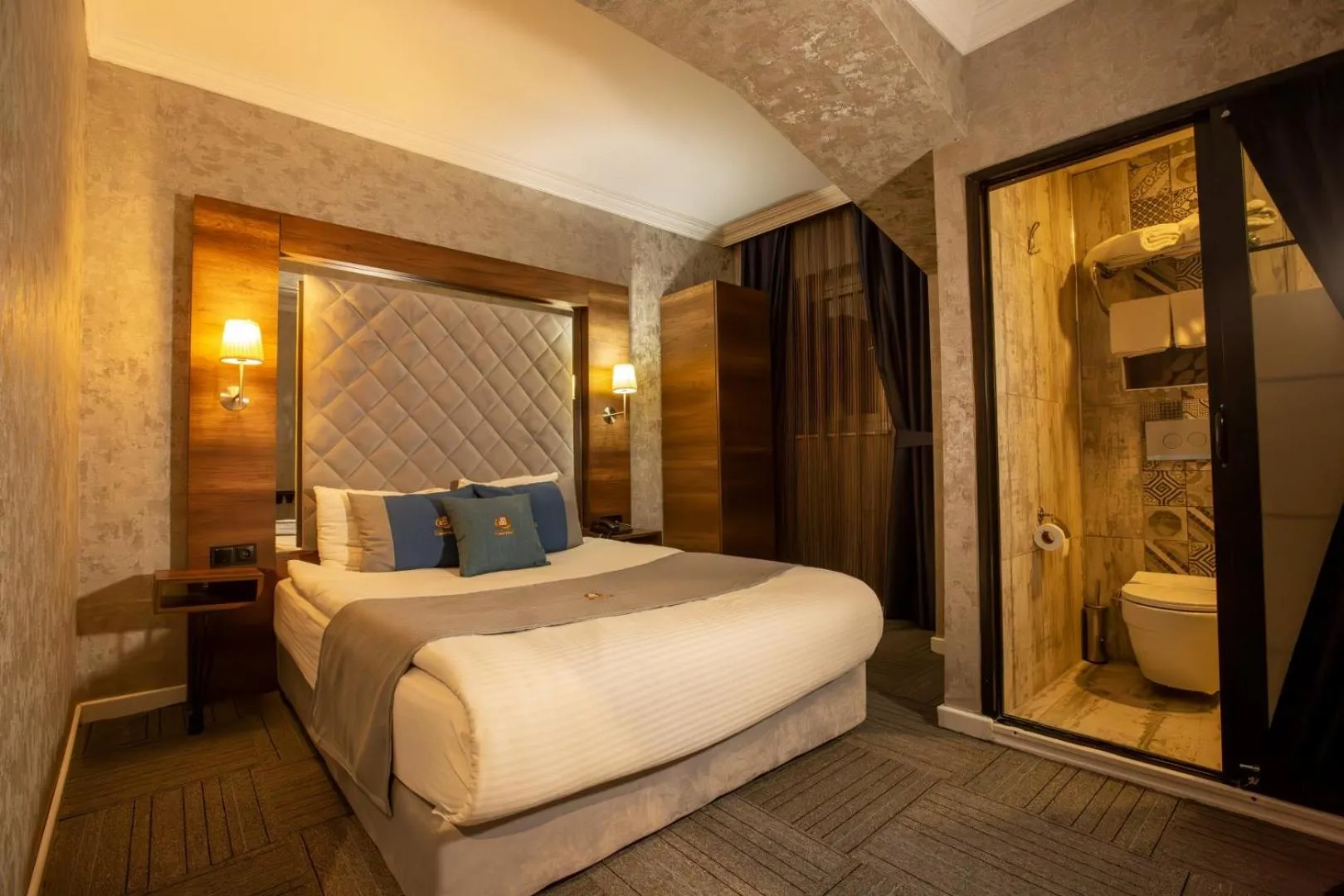 Bedroom, Bed in Double Bond Hotel Spa