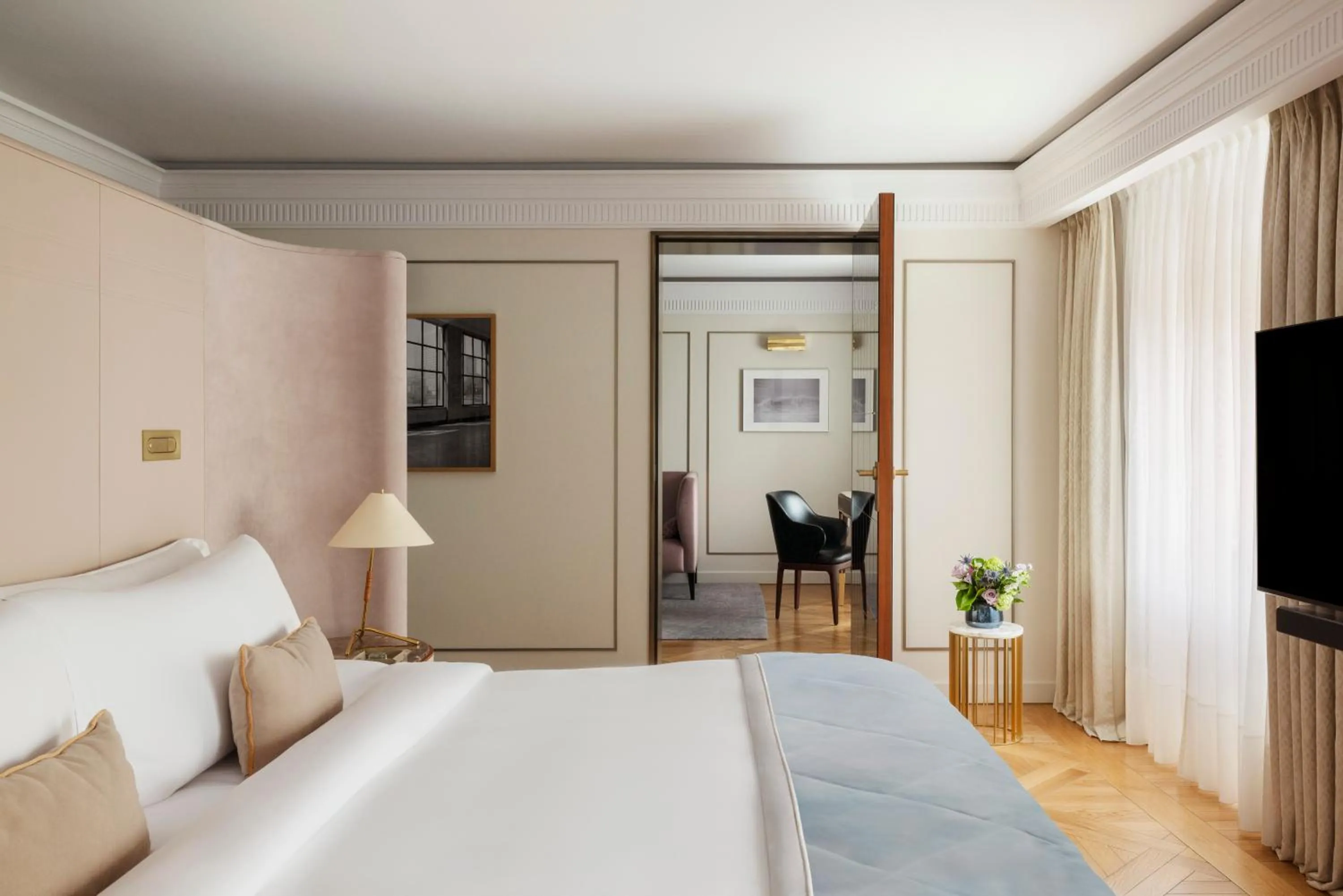 Bedroom, Bed in Raffles Europejski Warsaw