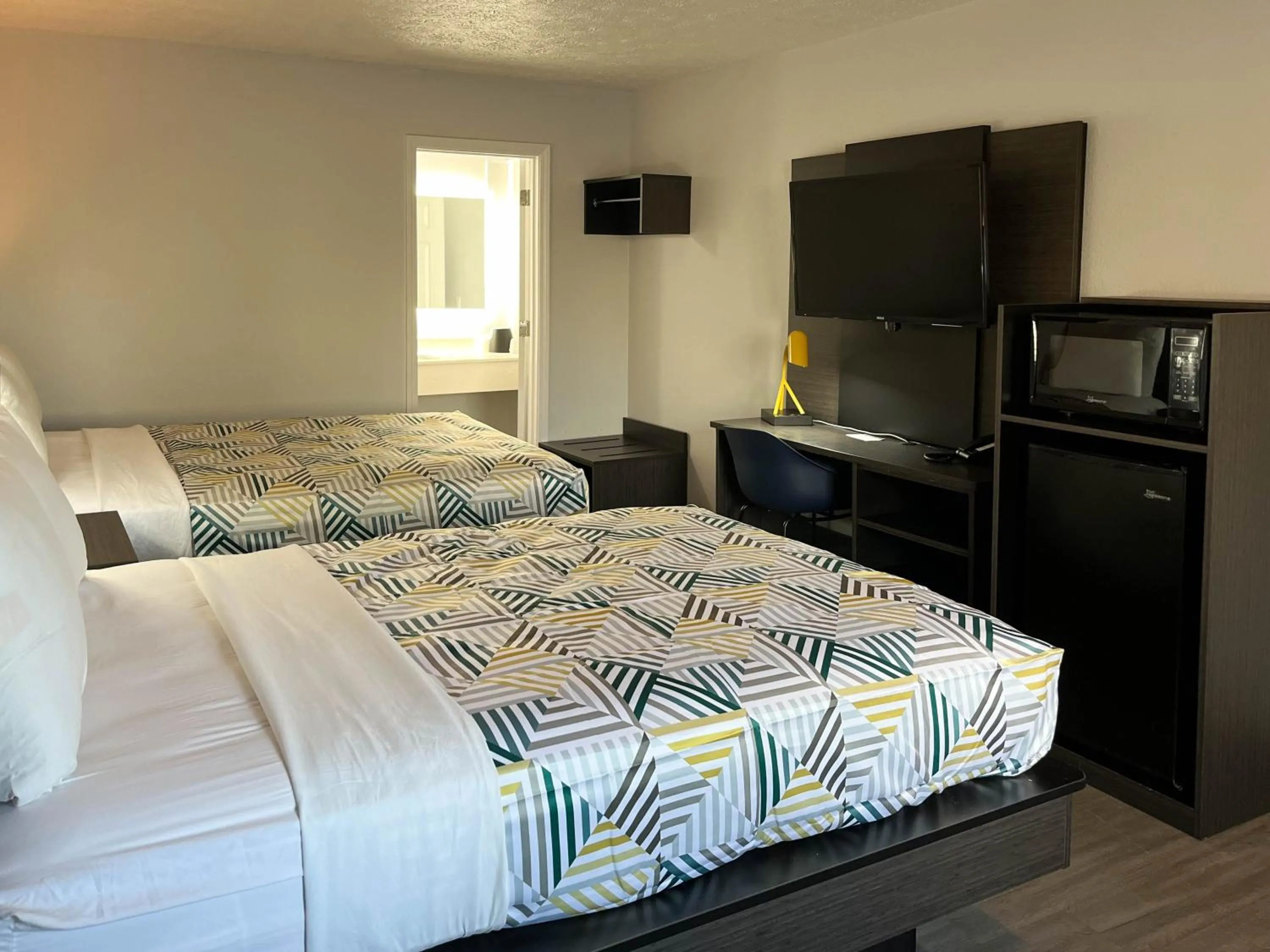 Bedroom, Bed in Motel 6-Lafayette, IN