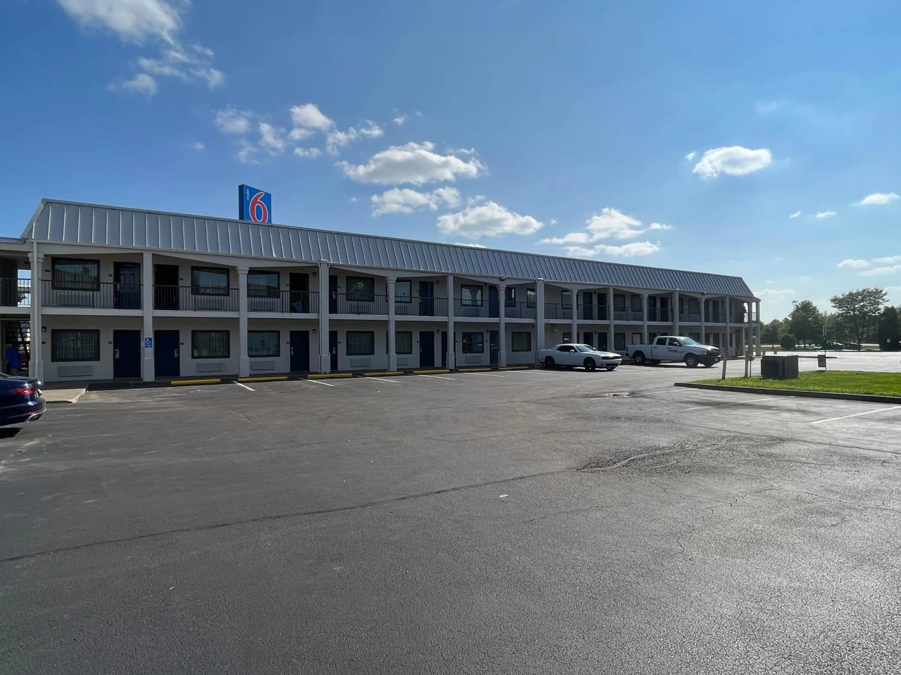 Property building in Motel 6-Lafayette, IN