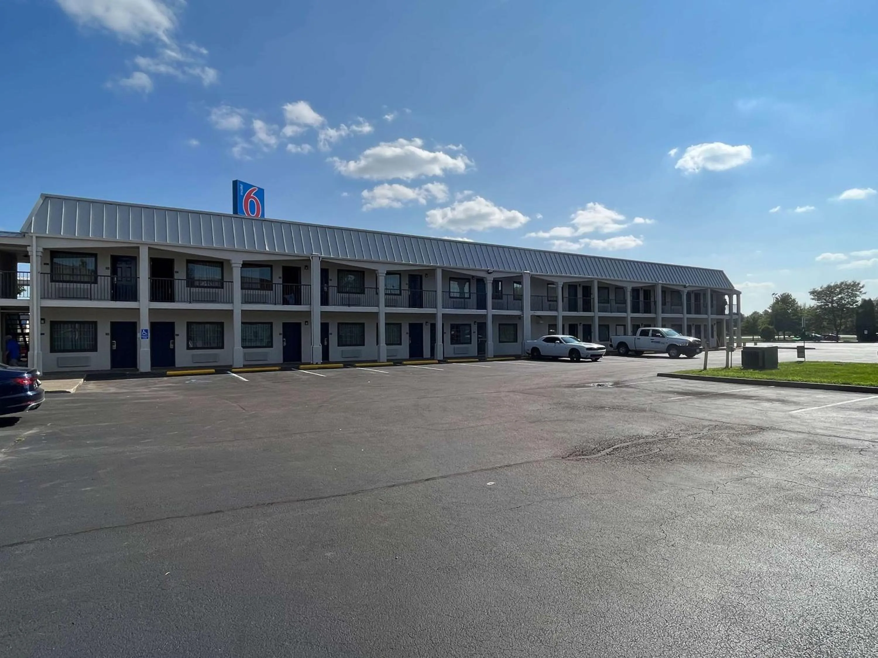 Property building in Motel 6-Lafayette, IN