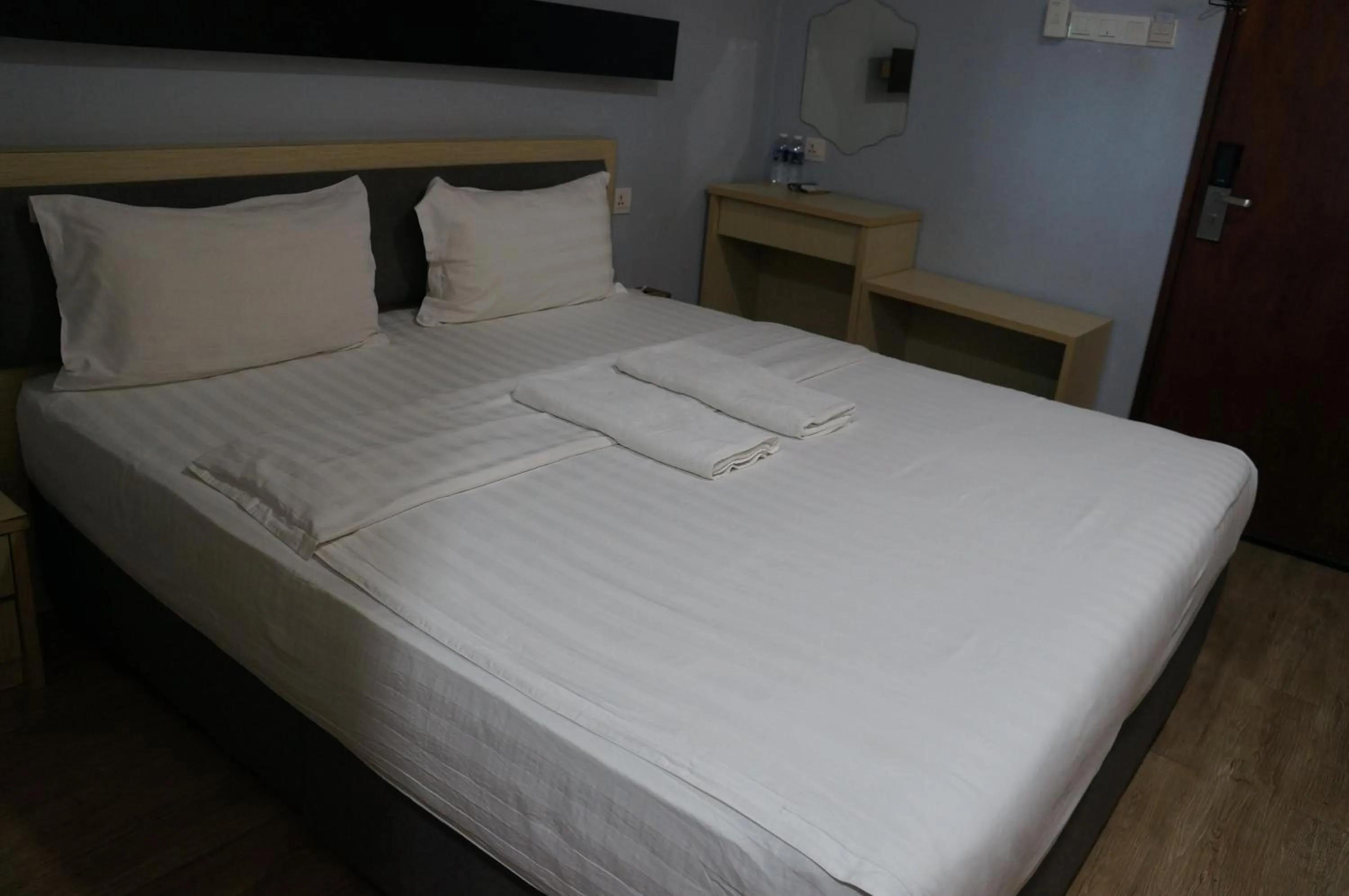 Bedroom, Bed in Unikarya Lodge