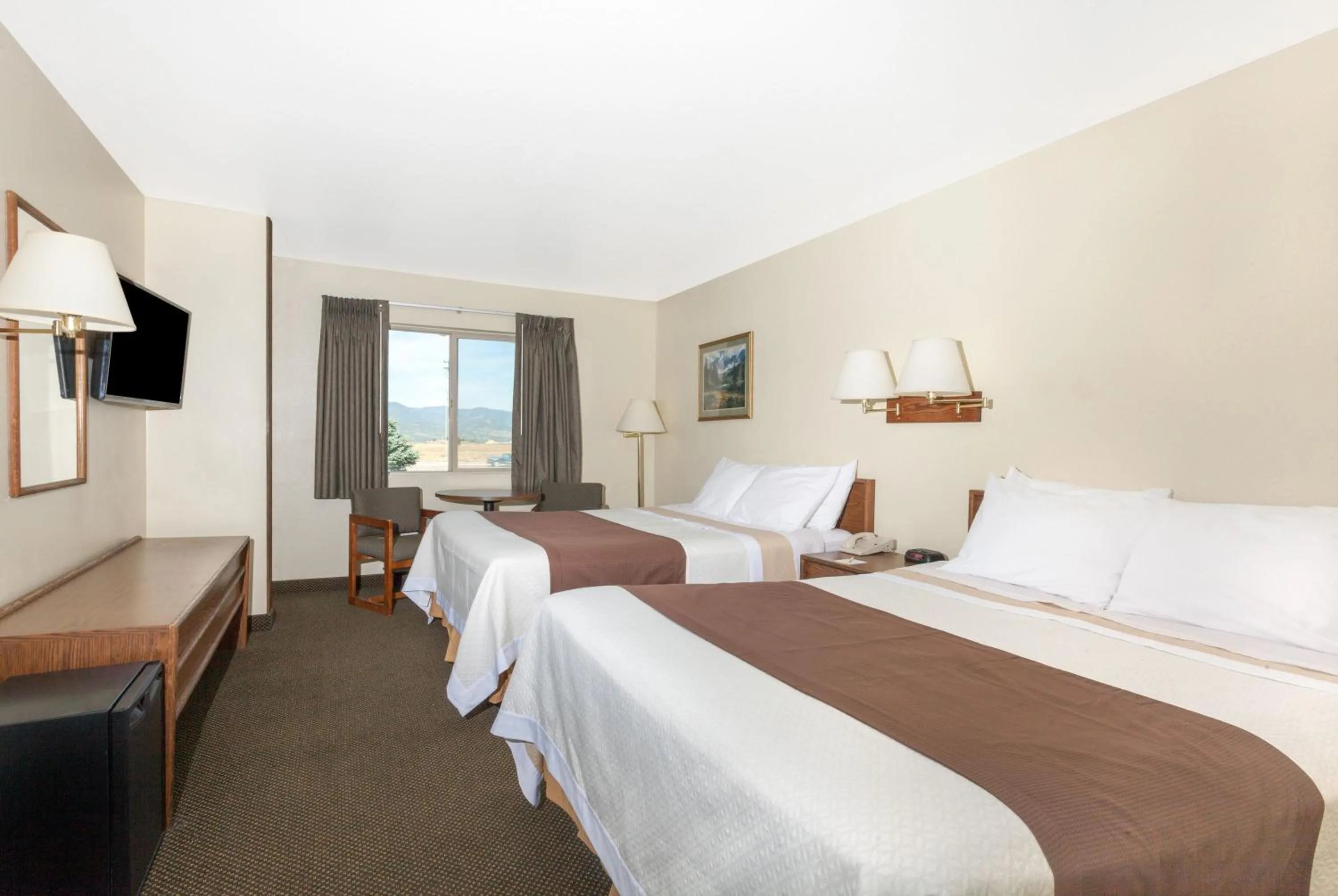 Bed in Days Inn by Wyndham Missoula Airport